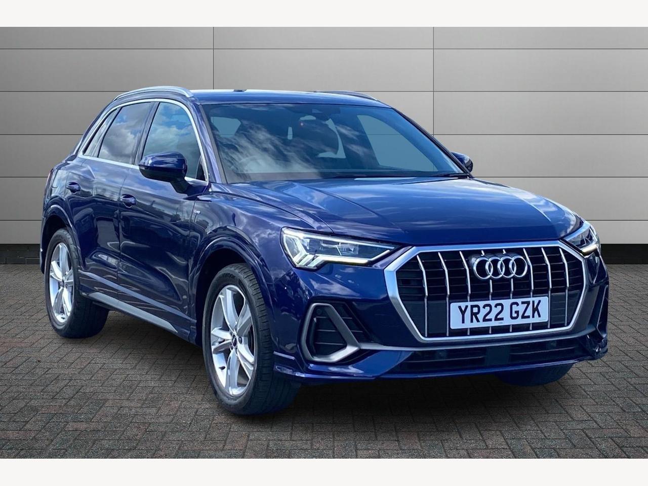 Main listing image - Audi Q3