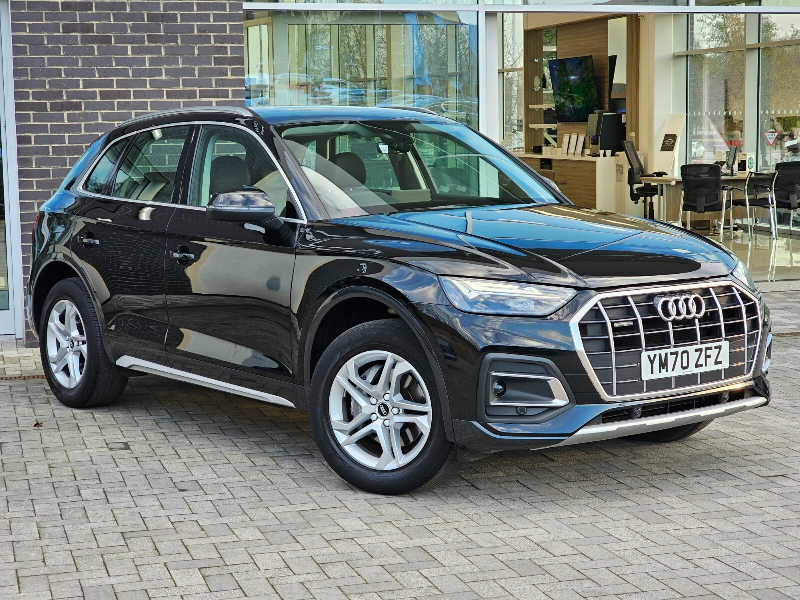 Main listing image - Audi Q5