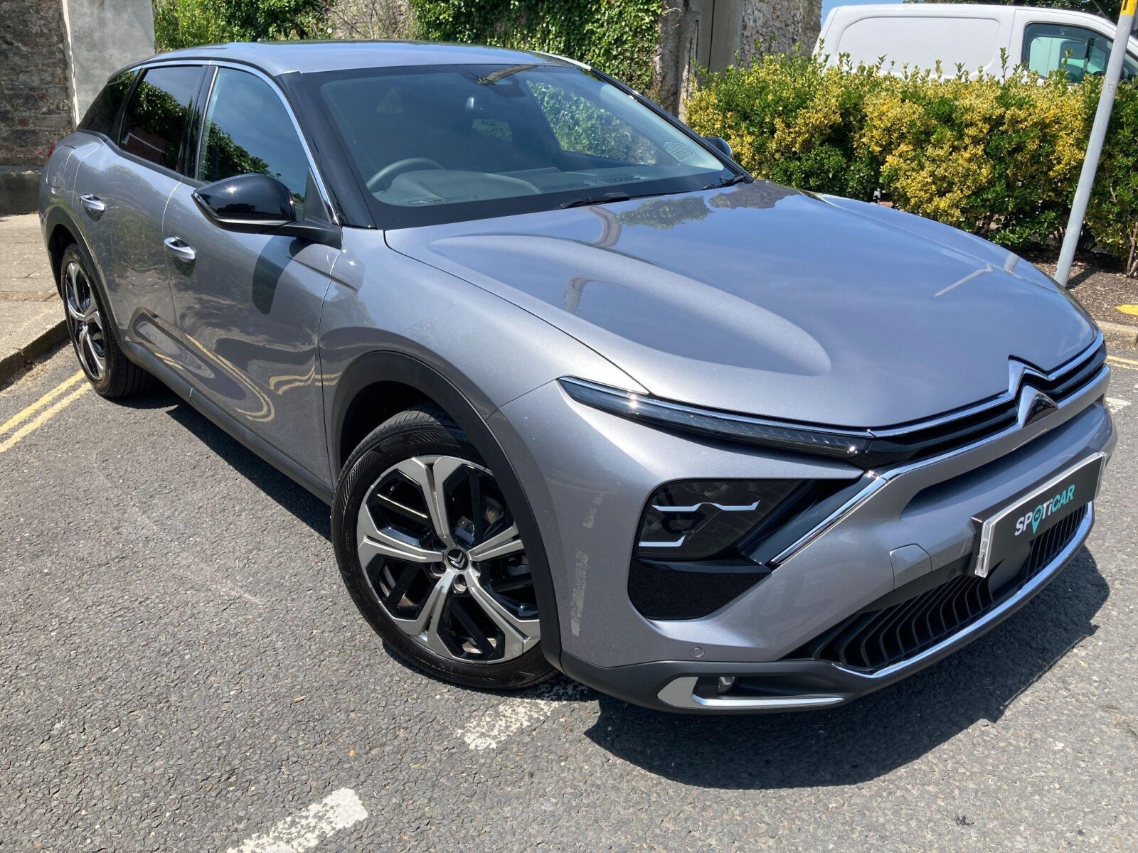Main listing image - Citroen C5 X