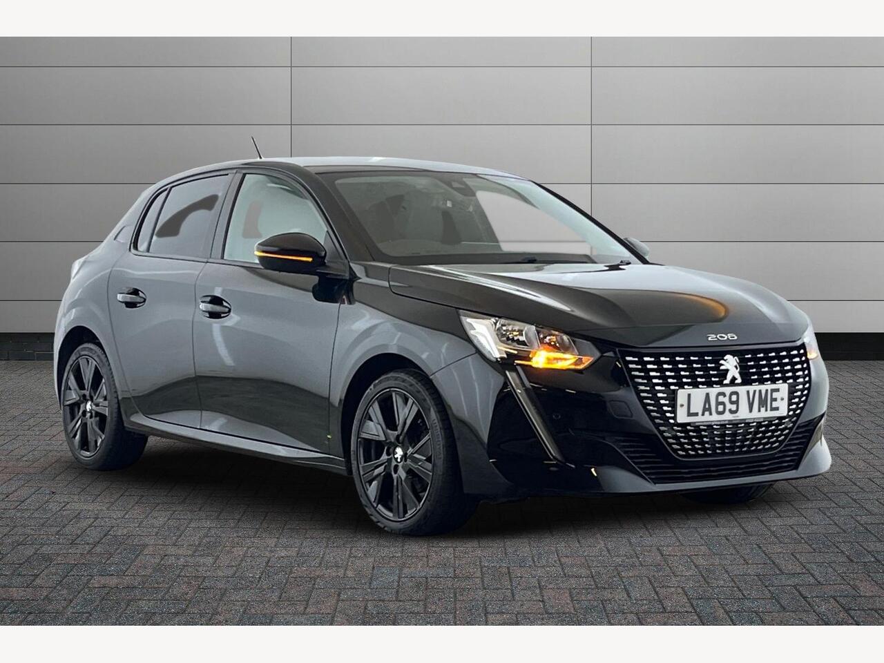 Main listing image - Peugeot 208