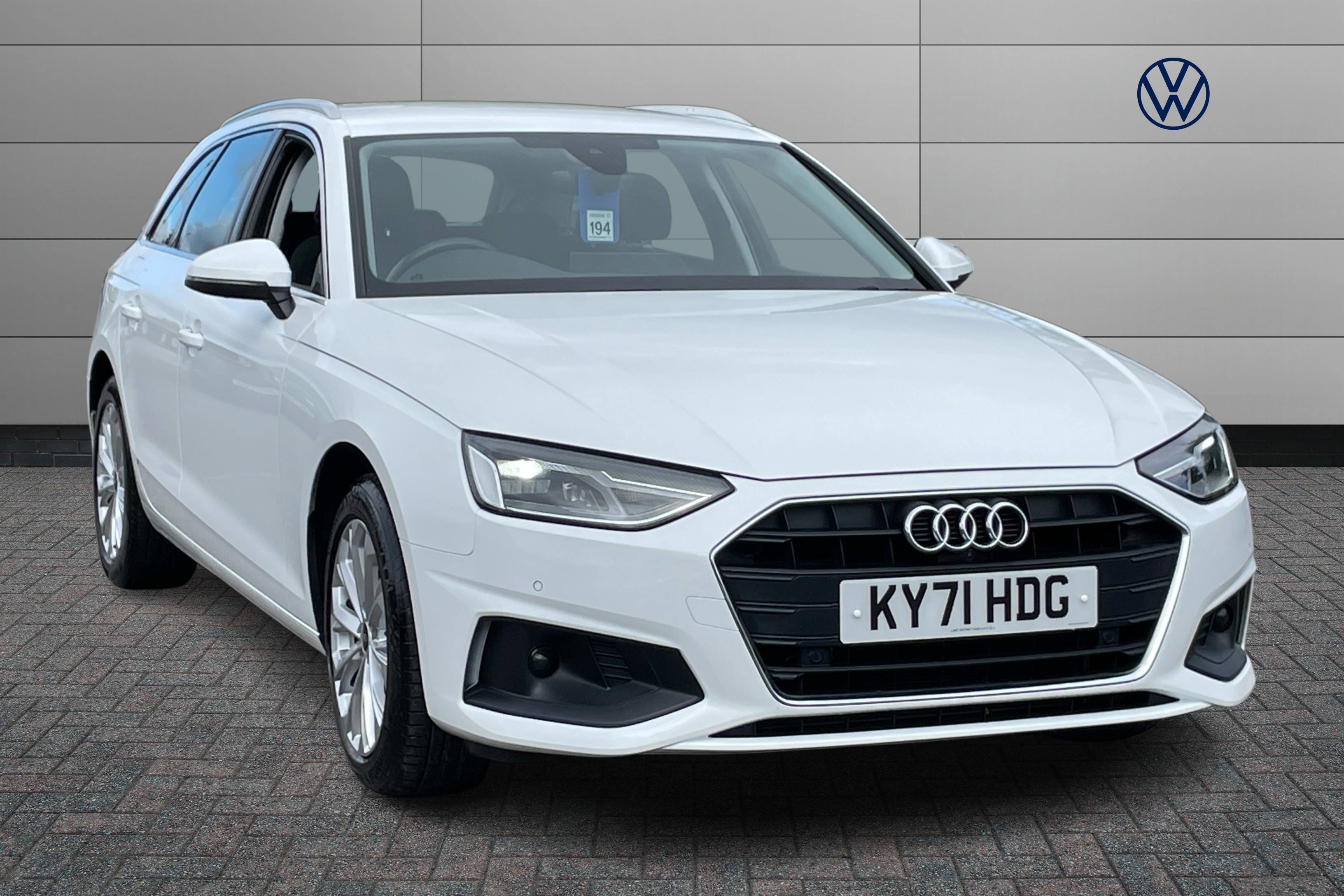 Main listing image - Audi A4