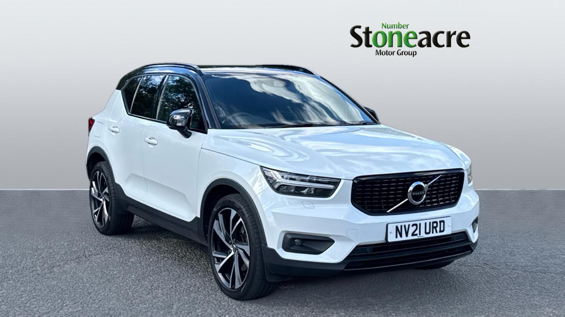 Main listing image - Volvo XC40