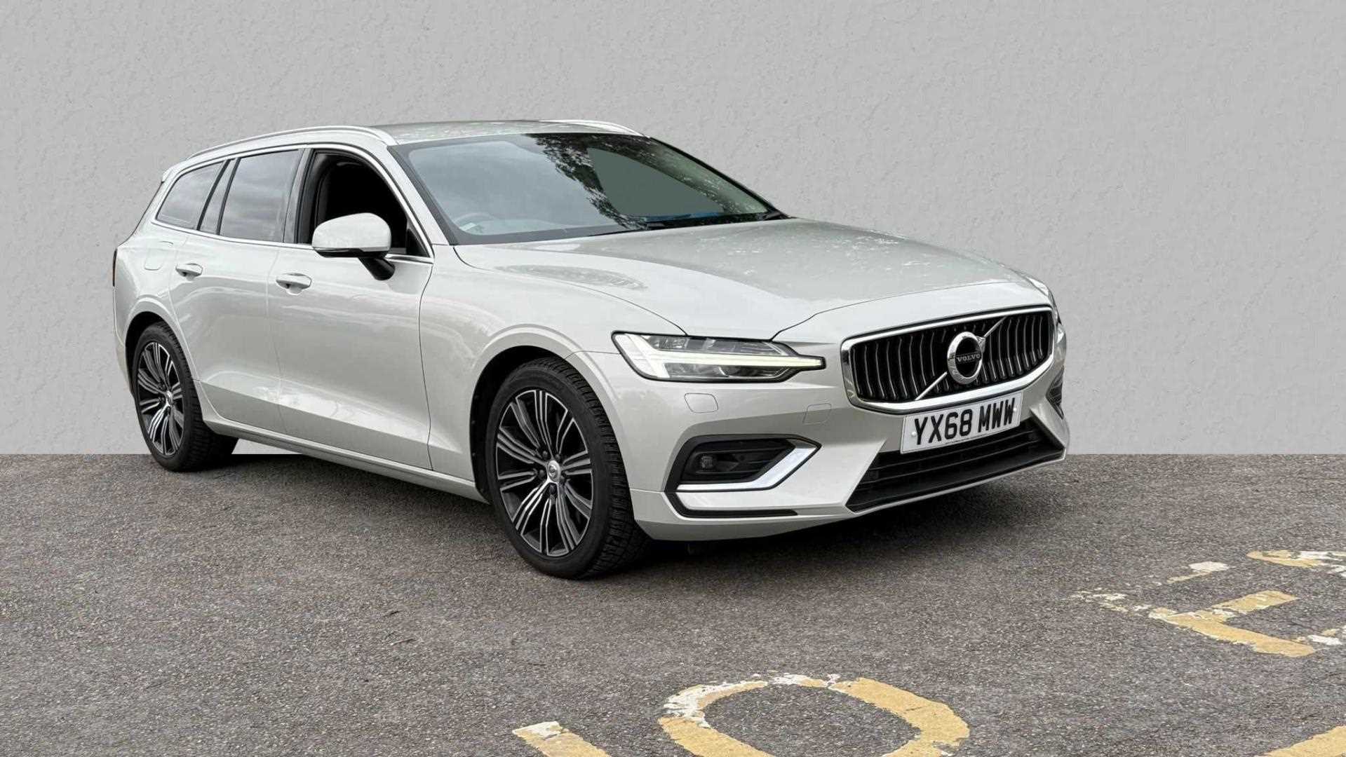Main listing image - Volvo V60
