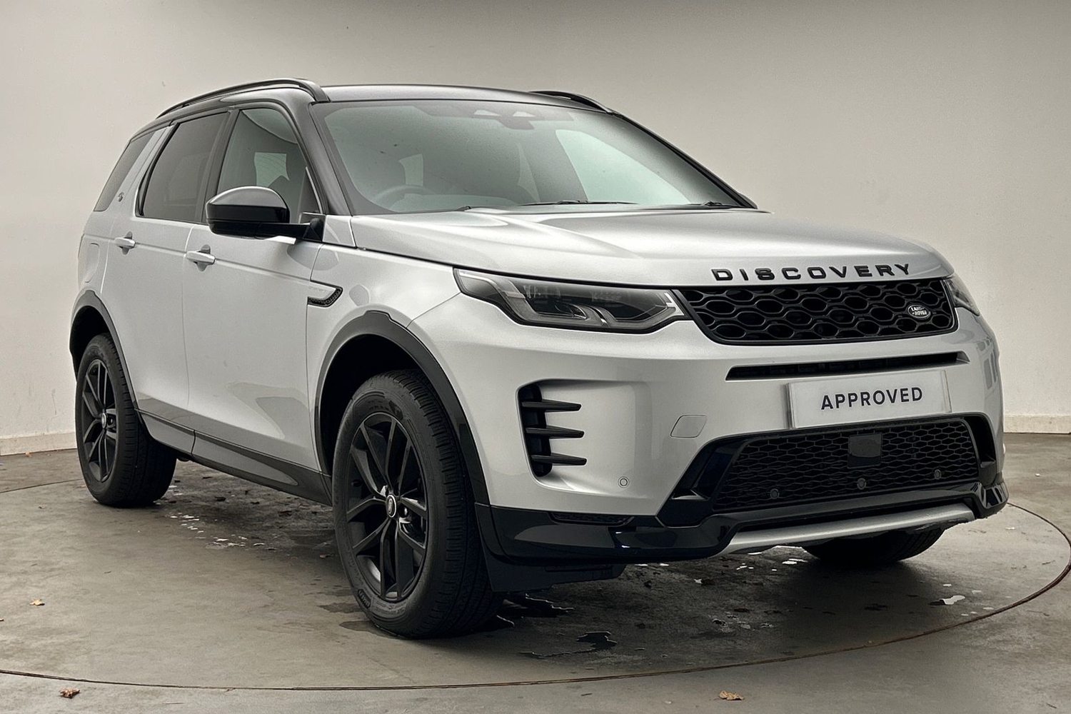 Main listing image - Land Rover Discovery Sport