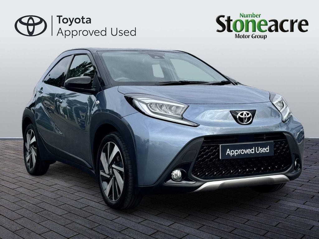 Main listing image - Toyota Yaris