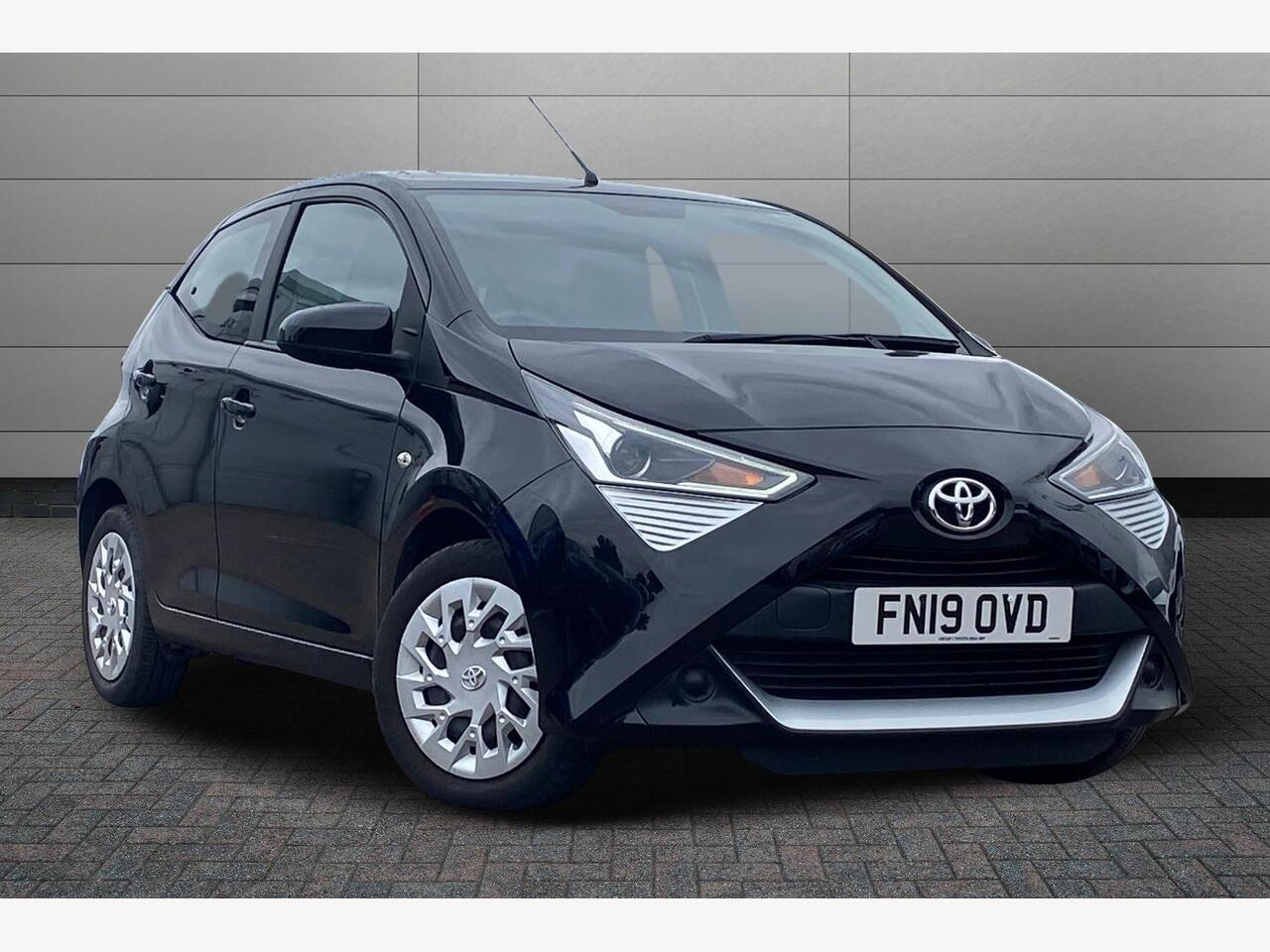 Main listing image - Toyota Aygo