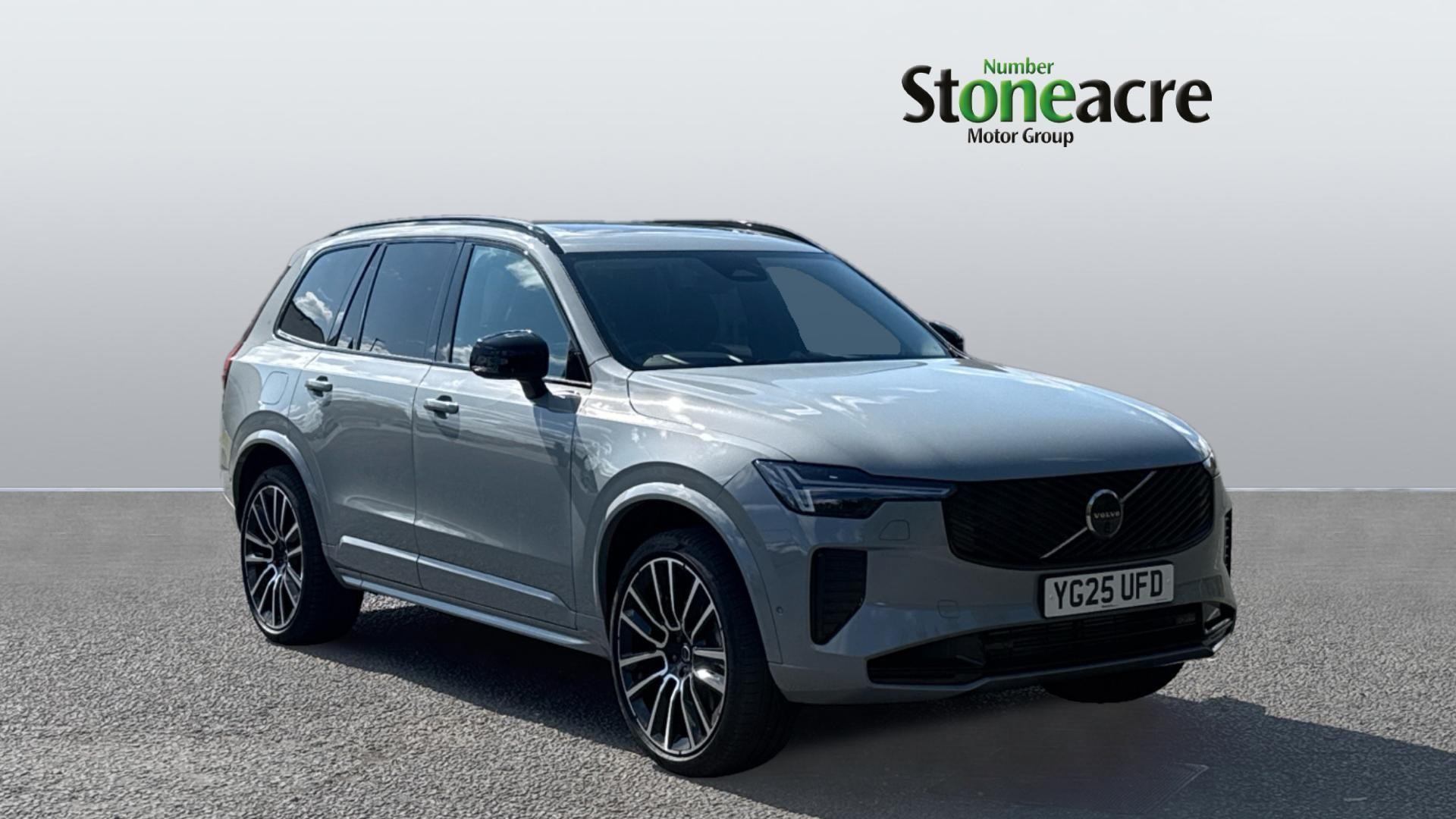 Main listing image - Volvo XC90