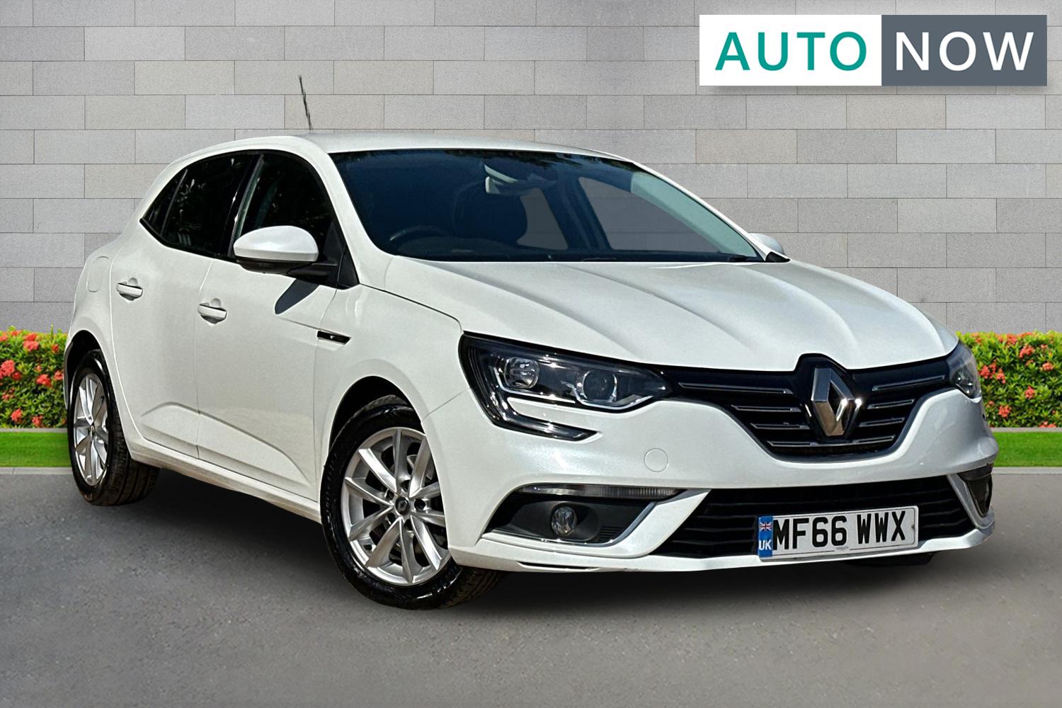 Main listing image - Renault Megane