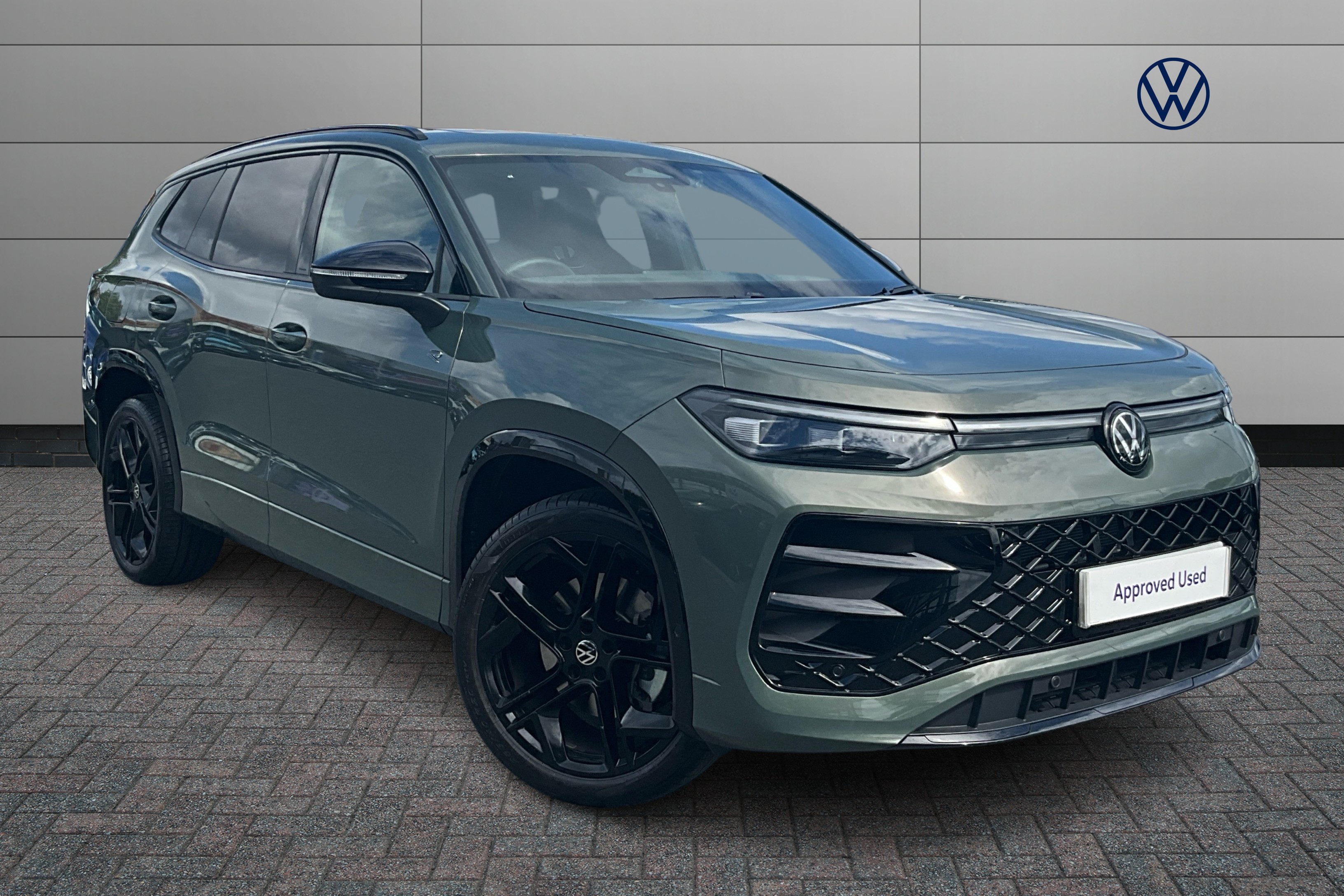 Main listing image - Volkswagen Tayron