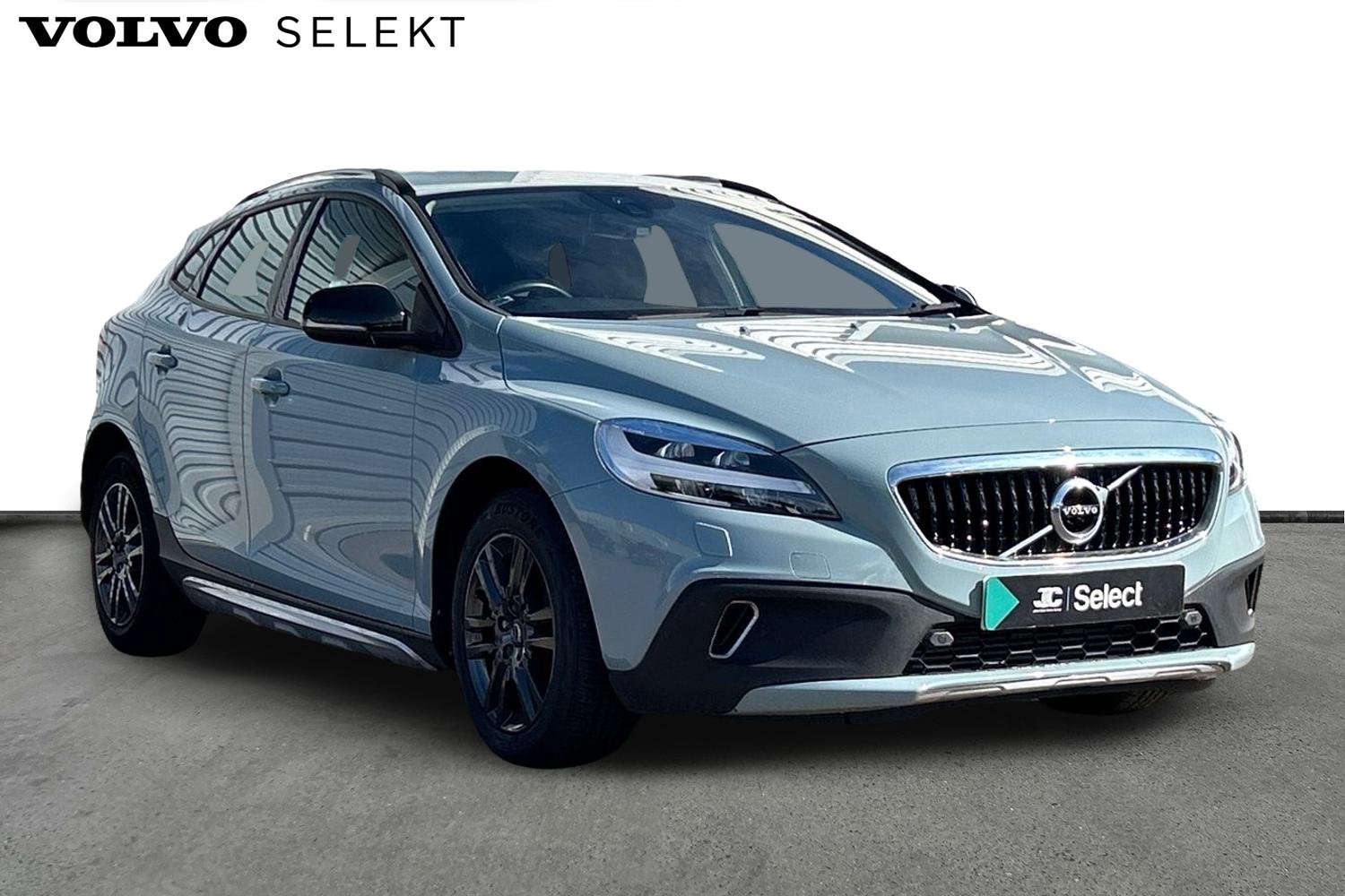Main listing image - Volvo V40 Cross Country