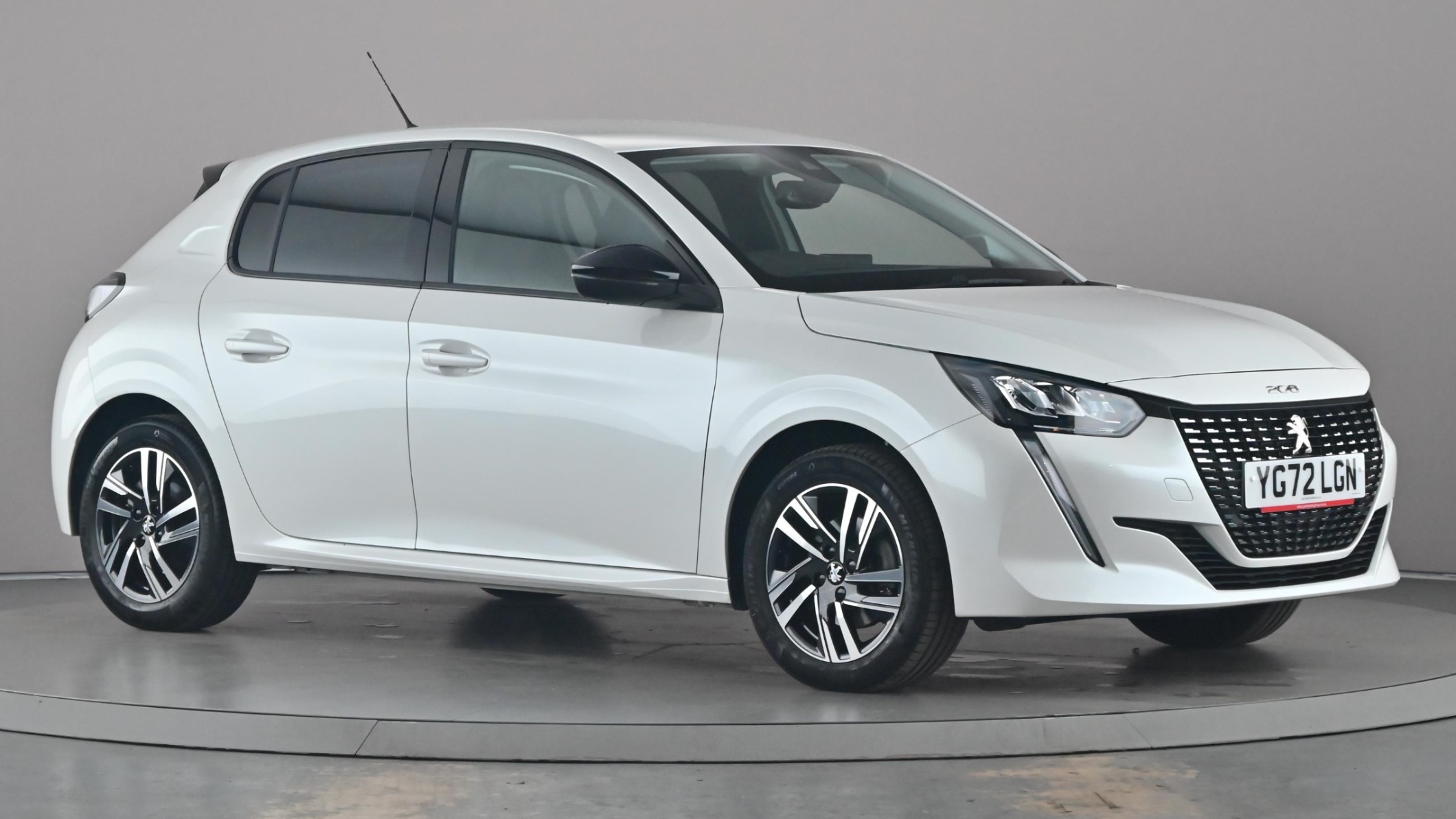 Main listing image - Peugeot 208