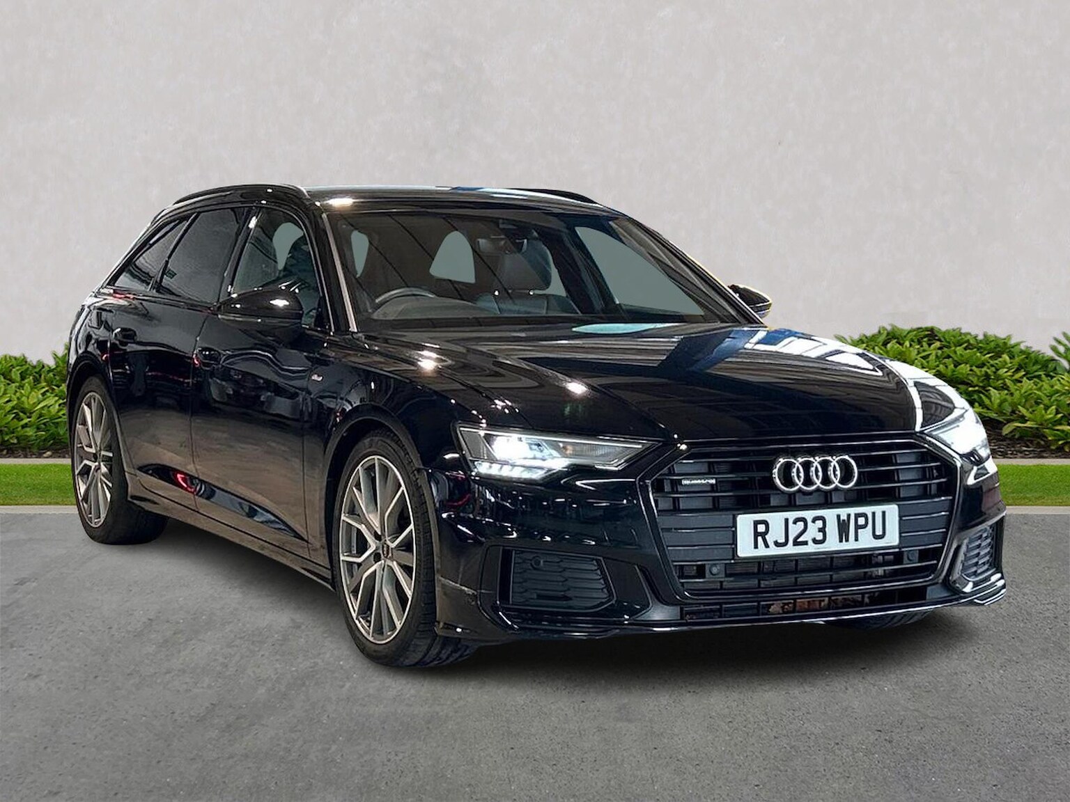 Main listing image - Audi A6