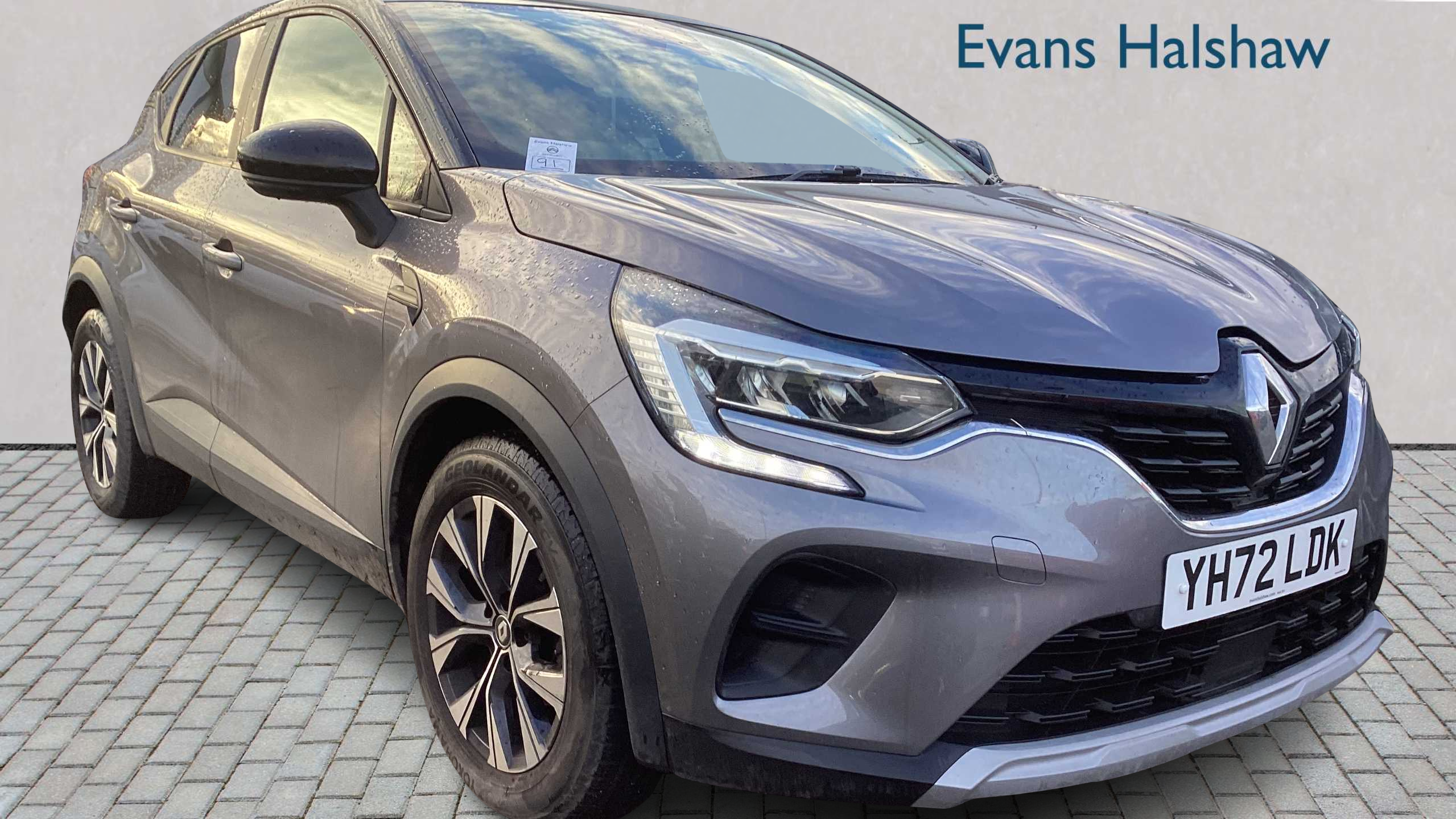 Main listing image - Renault Captur