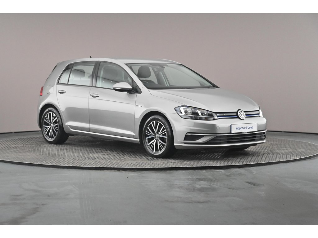 Main listing image - Volkswagen Golf