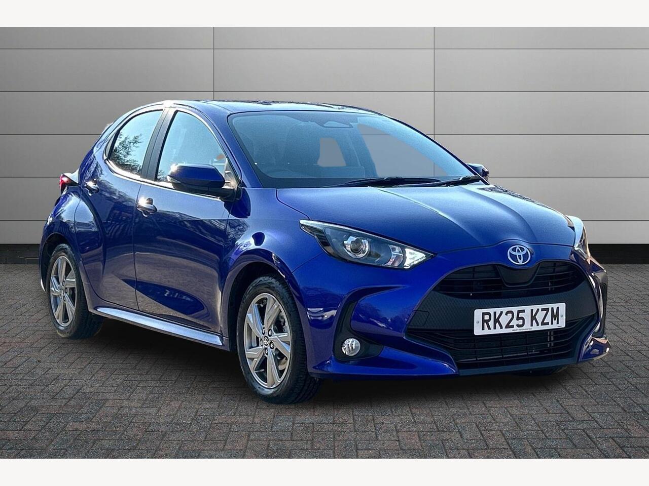 Main listing image - Toyota Yaris