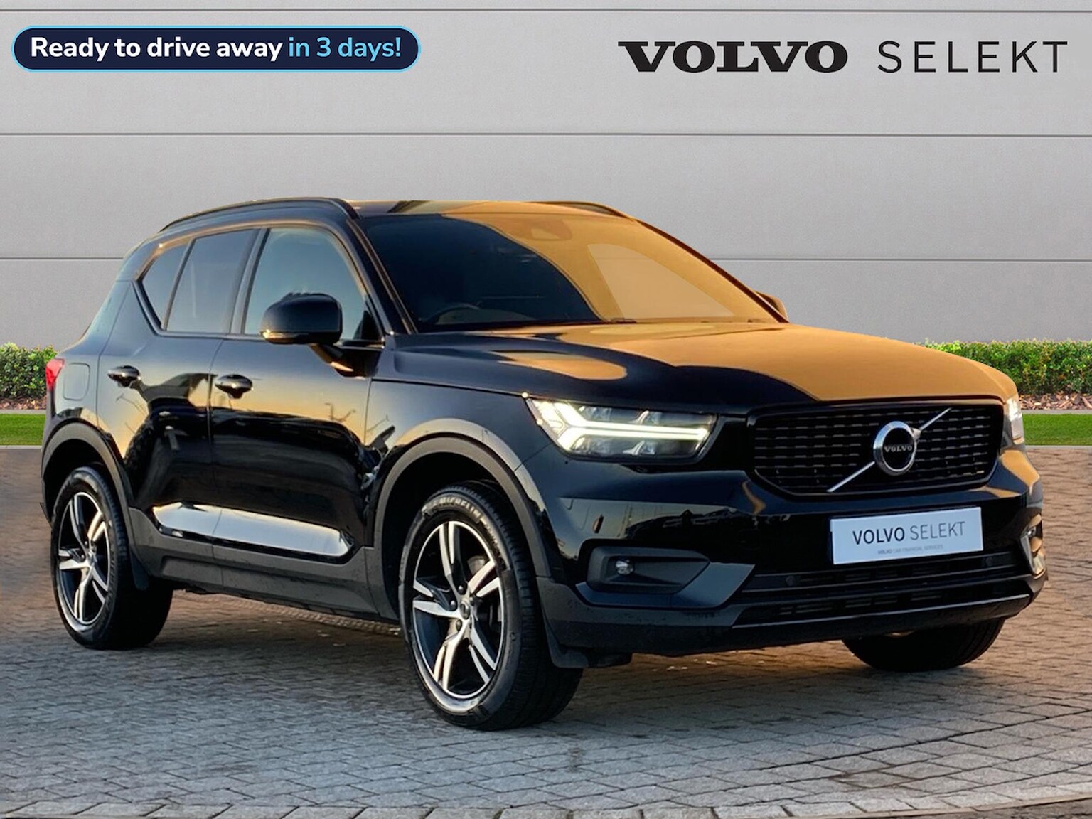 Main listing image - Volvo XC40