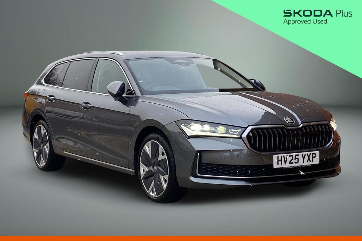 Main listing image - Skoda Superb Estate