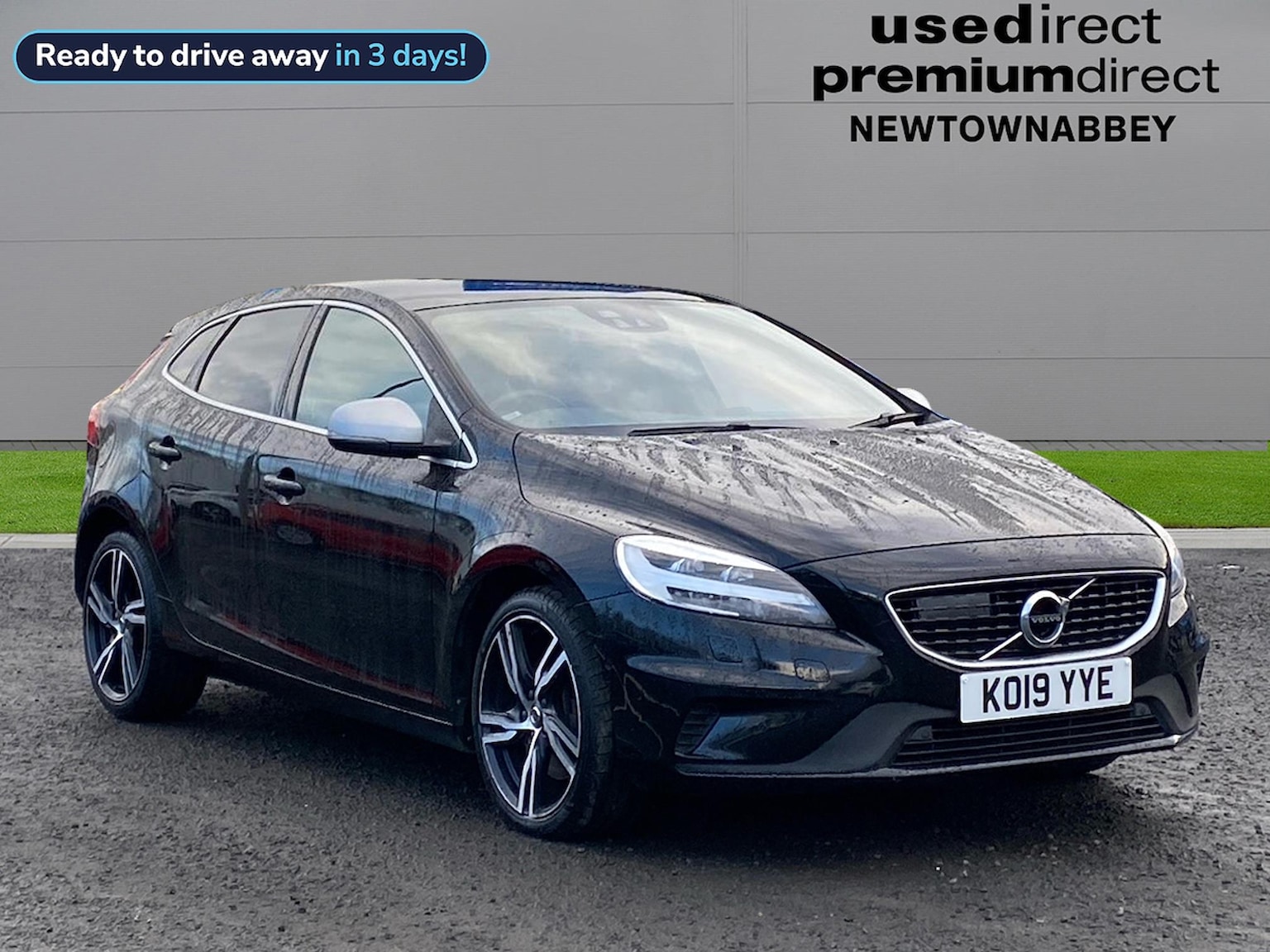 Main listing image - Volvo V40