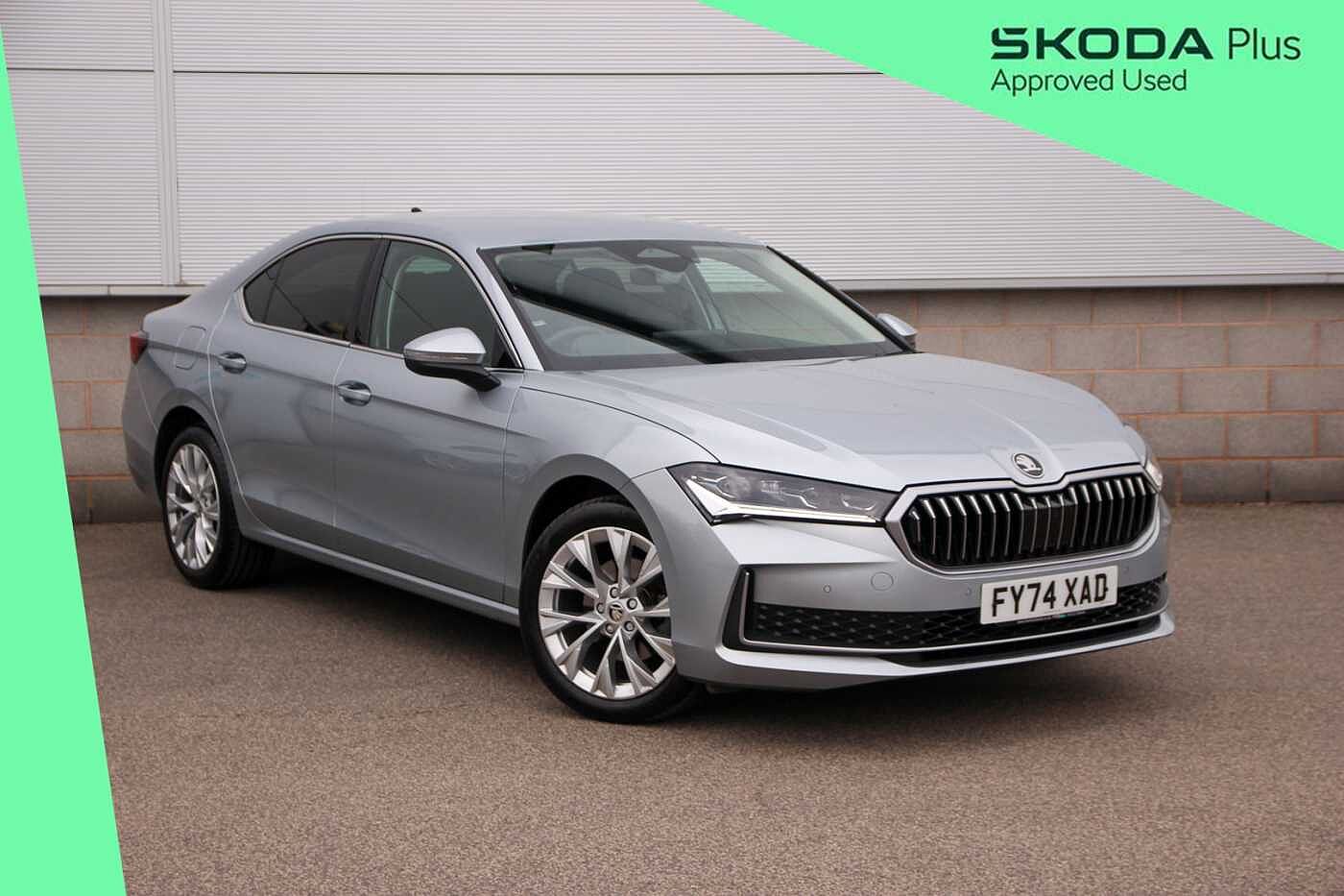 Main listing image - Skoda Superb