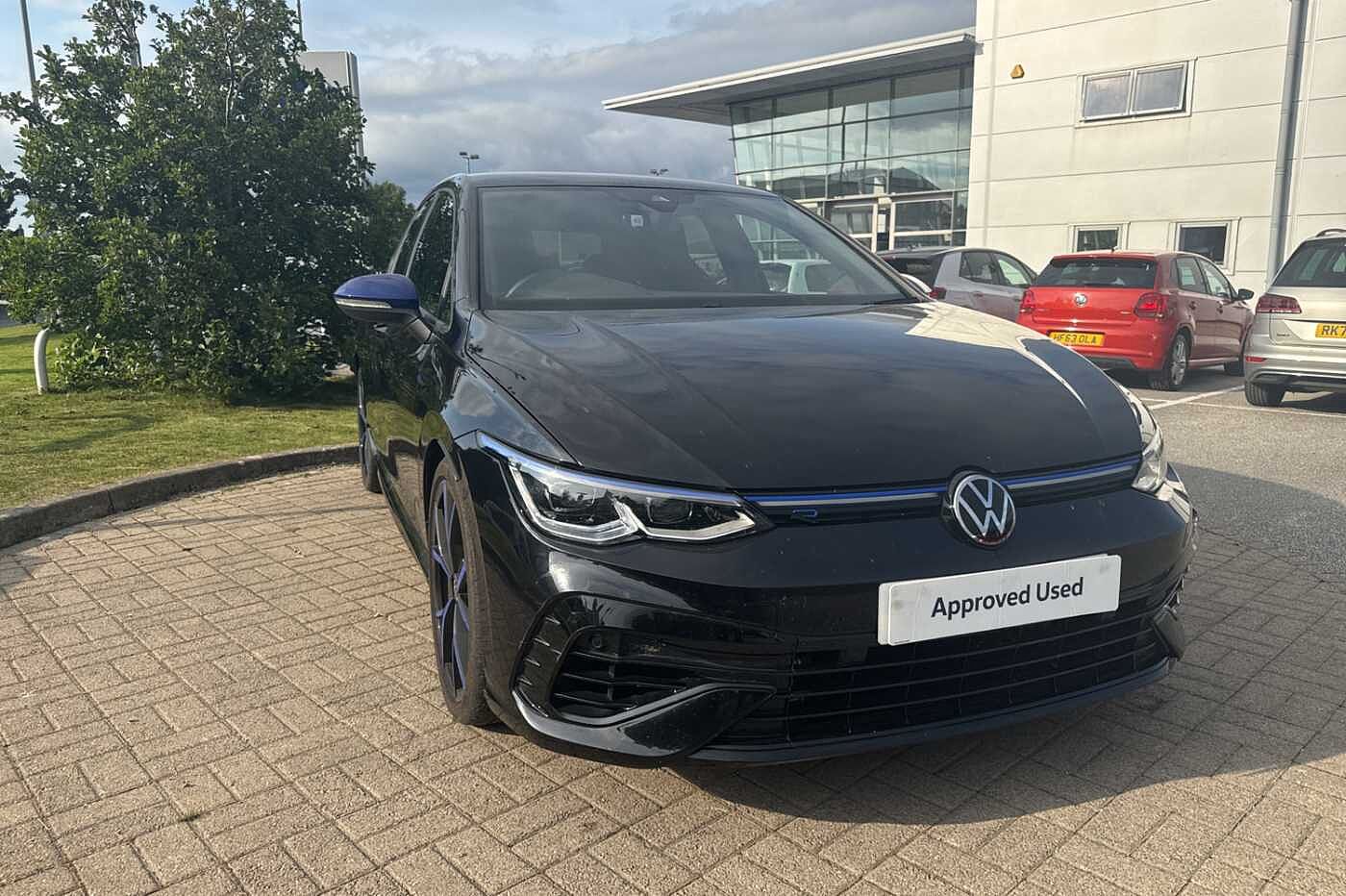 Main listing image - Volkswagen Golf R