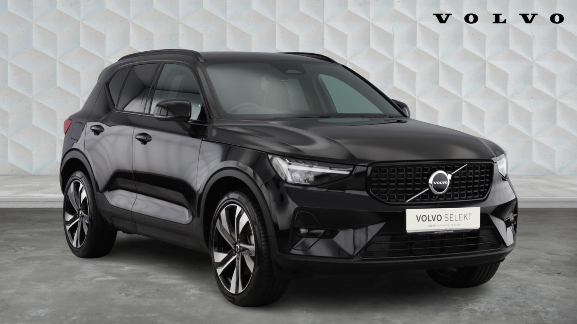 Main listing image - Volvo XC40