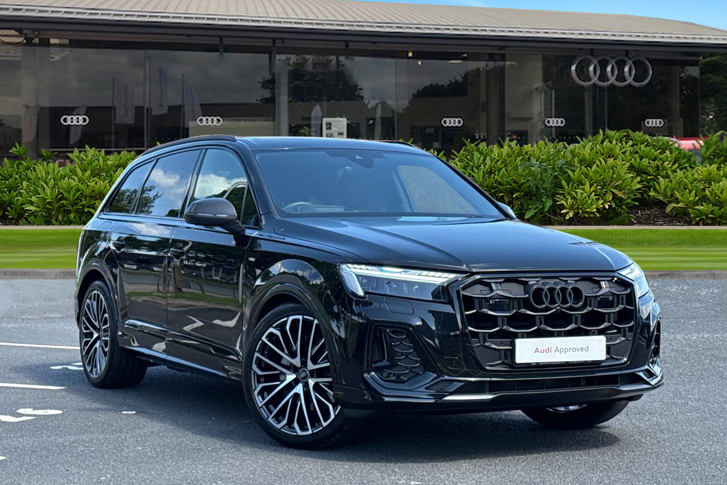 Main listing image - Audi Q7