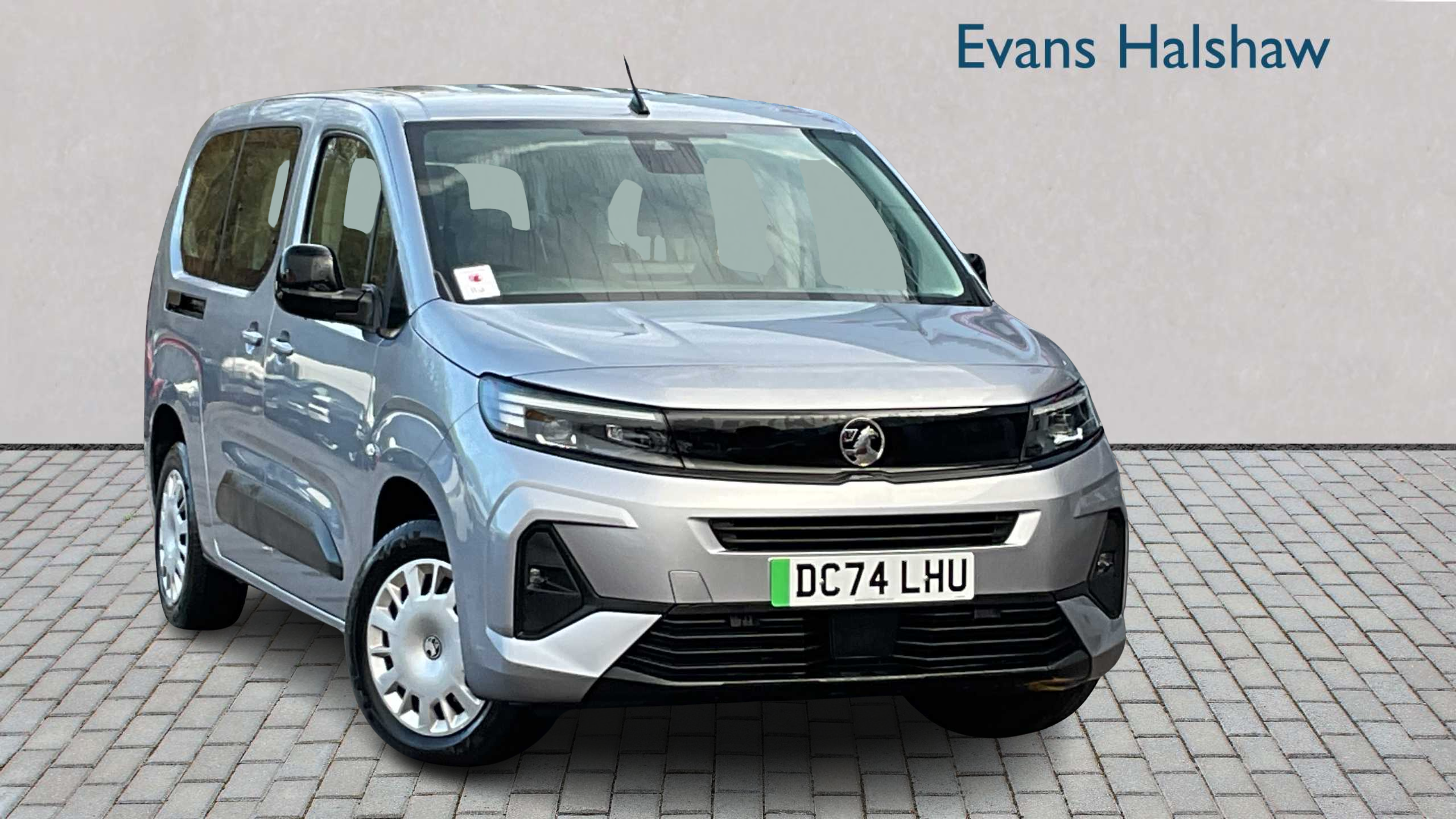 Main listing image - Vauxhall Combo Life-e