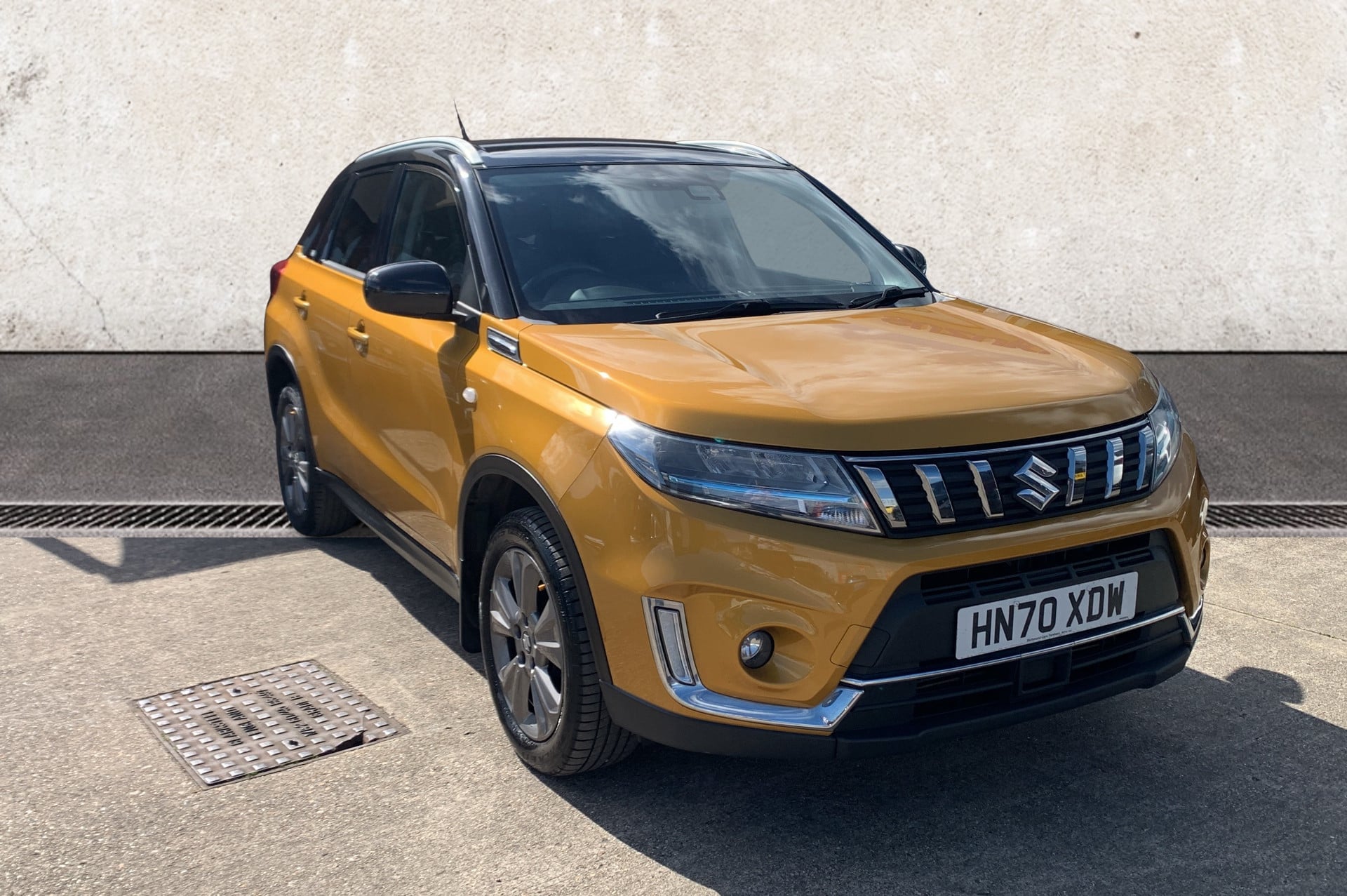 Main listing image - Suzuki Vitara