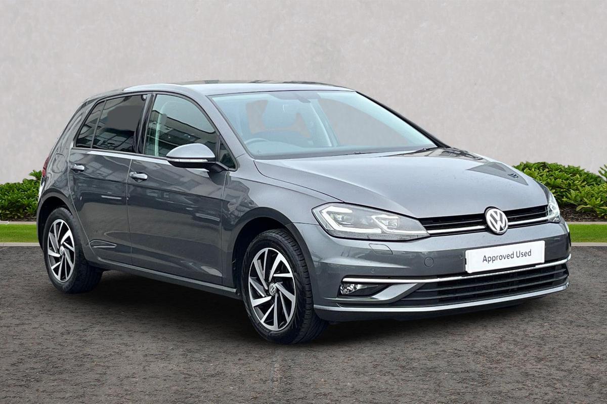 Main listing image - Volkswagen Golf