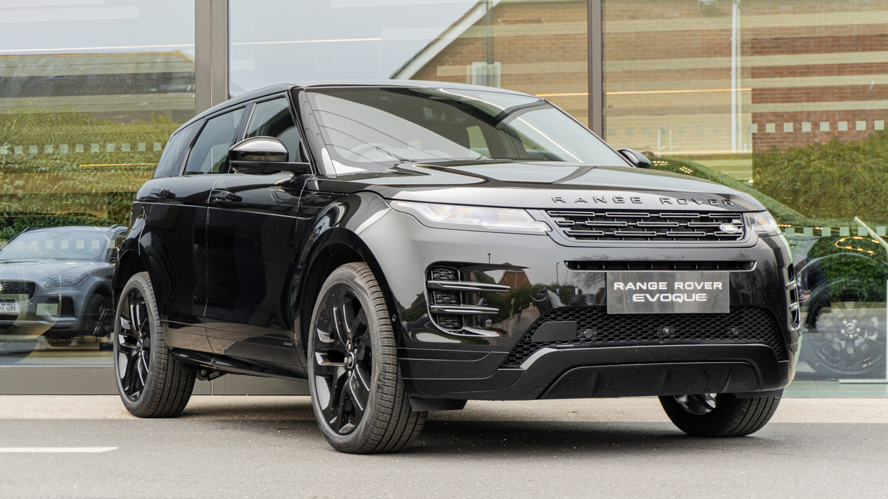 Main listing image - Land Rover Range Rover Evoque