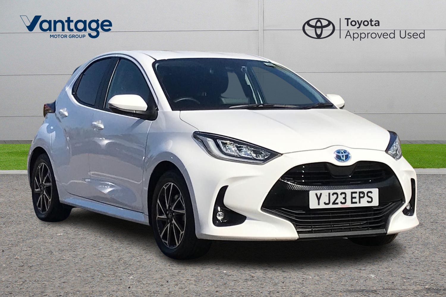 Main listing image - Toyota Yaris