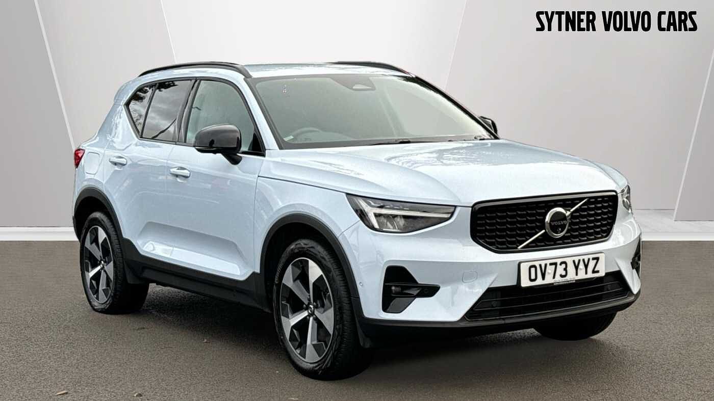 Main listing image - Volvo XC40