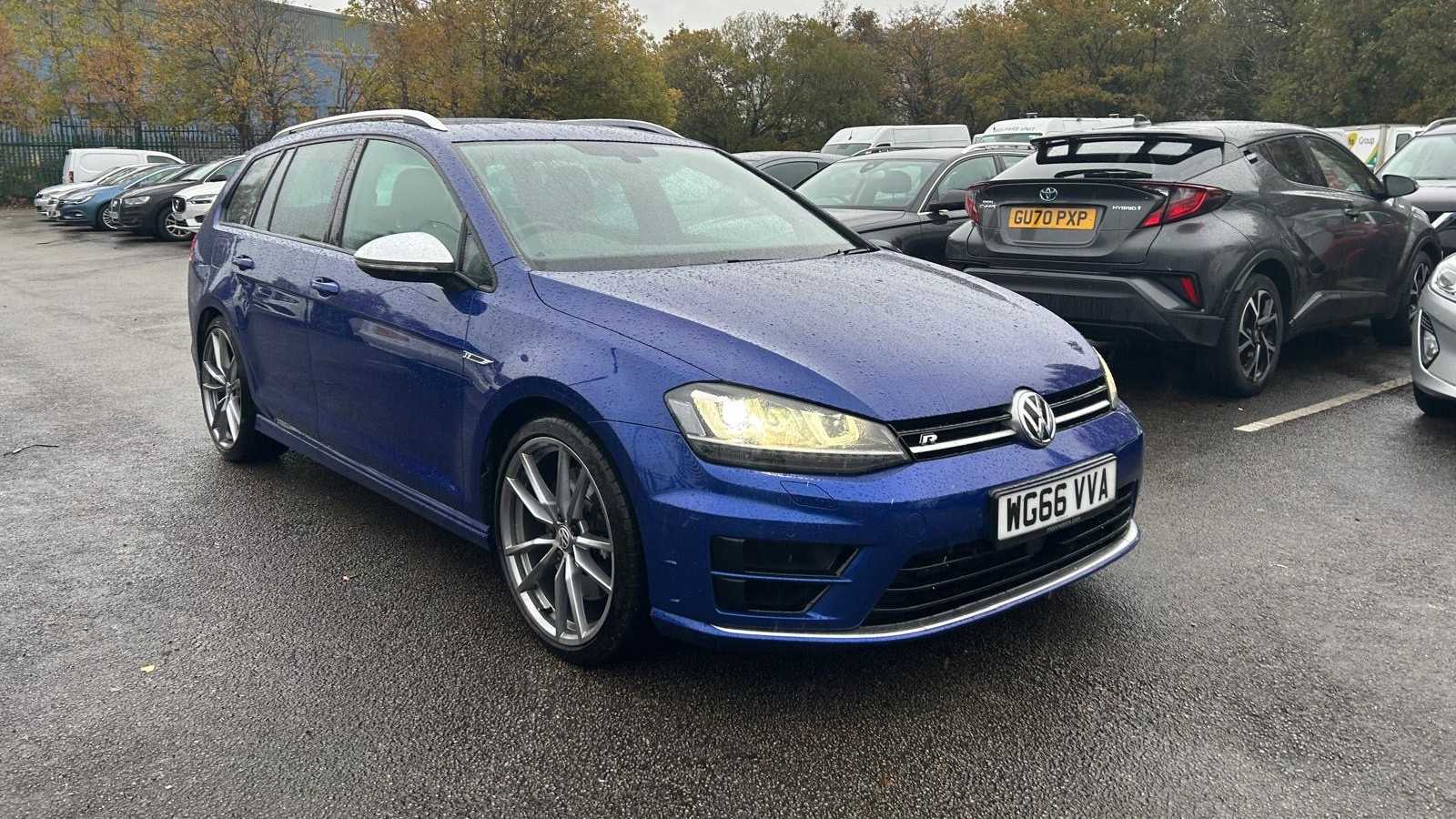 Main listing image - Volkswagen Golf Estate