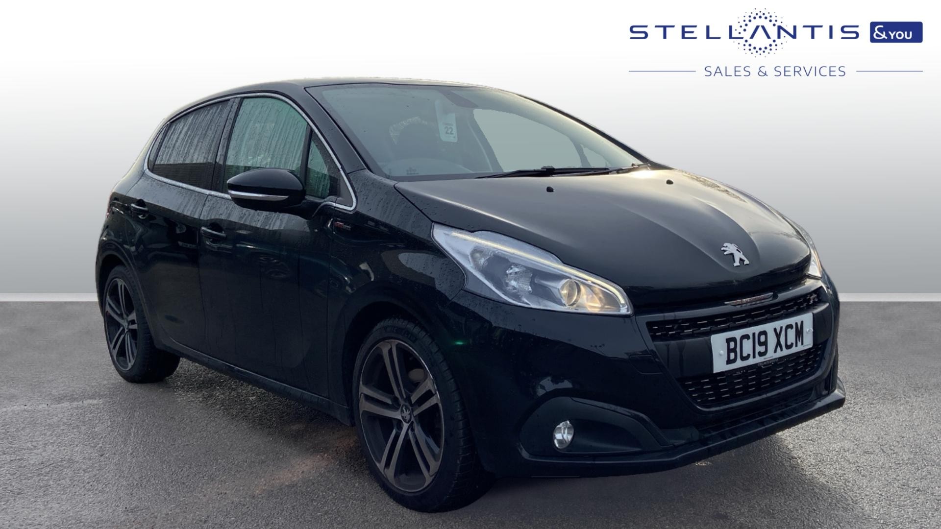 Main listing image - Peugeot 208