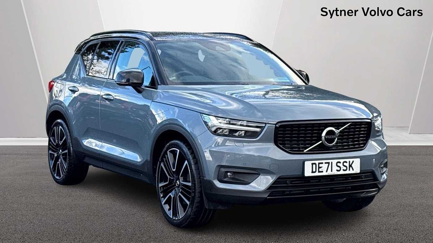 Main listing image - Volvo XC40 Recharge