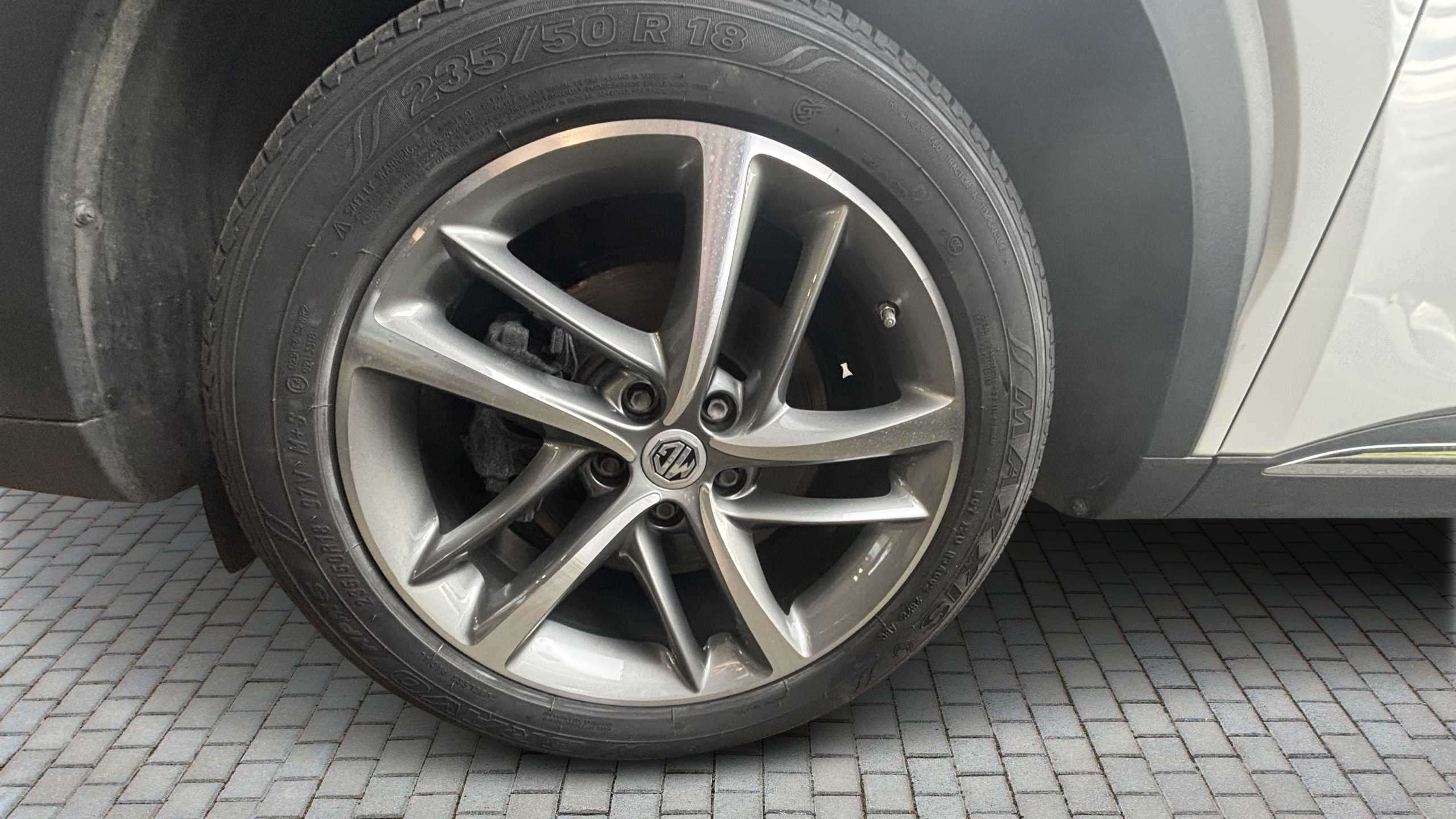 Main listing image - MG HS