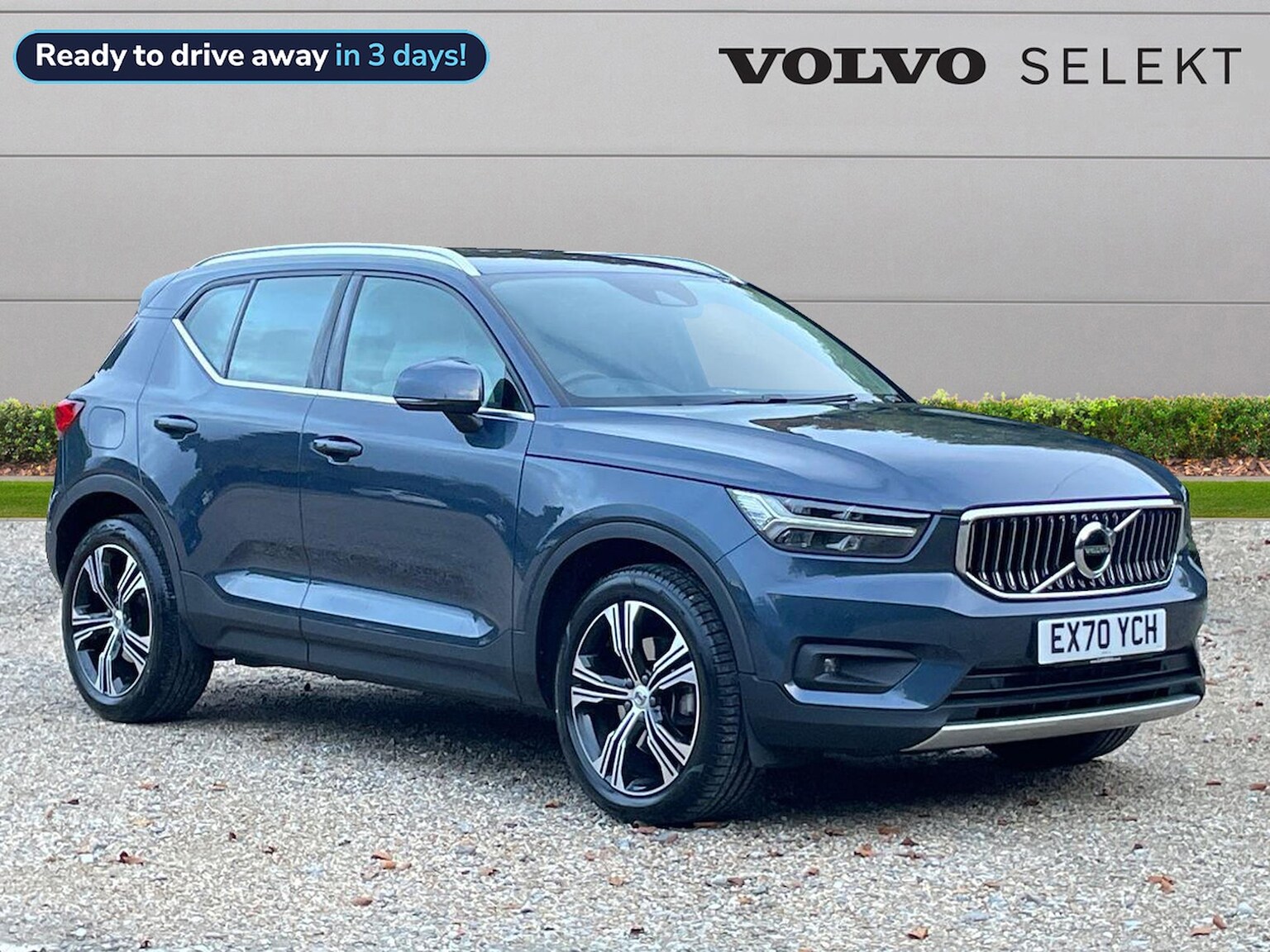 Main listing image - Volvo XC40