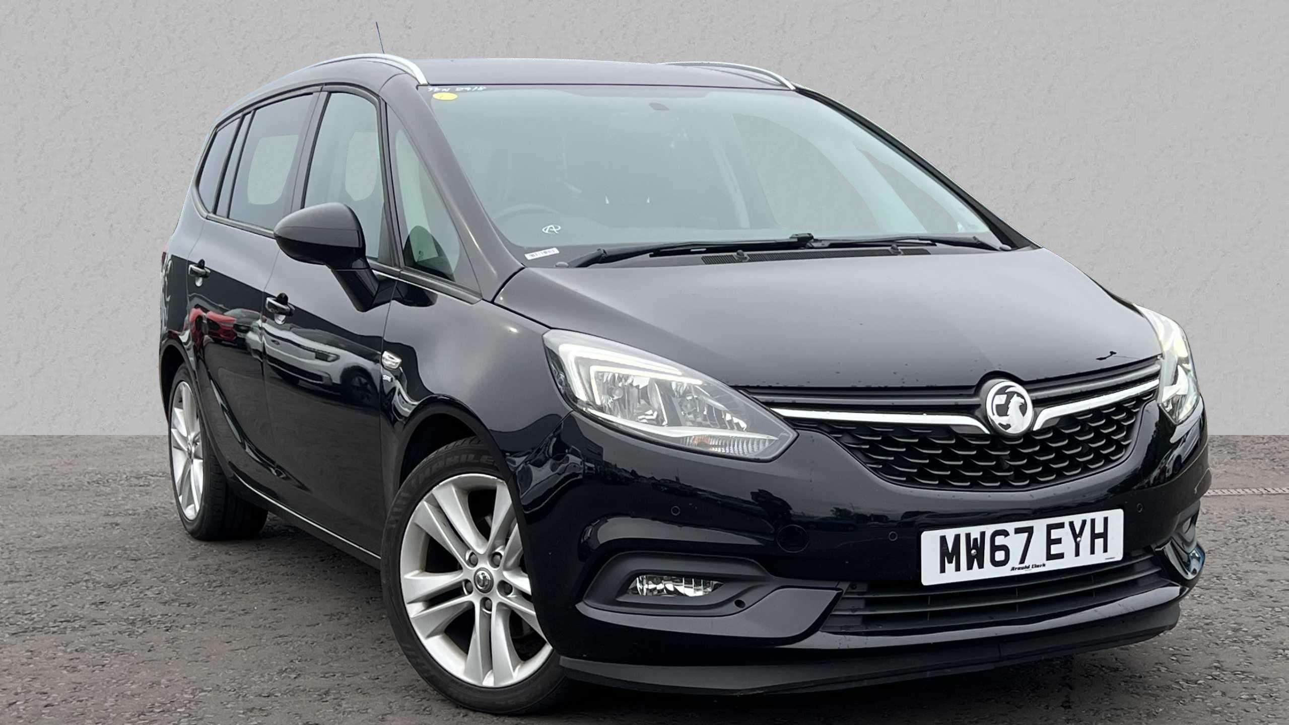 Main listing image - Vauxhall Zafira
