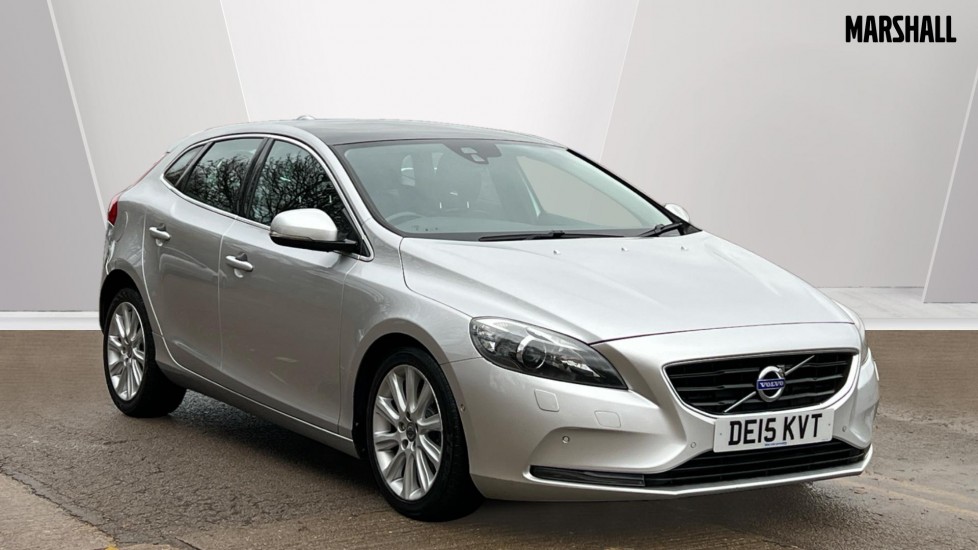 Main listing image - Volvo V40