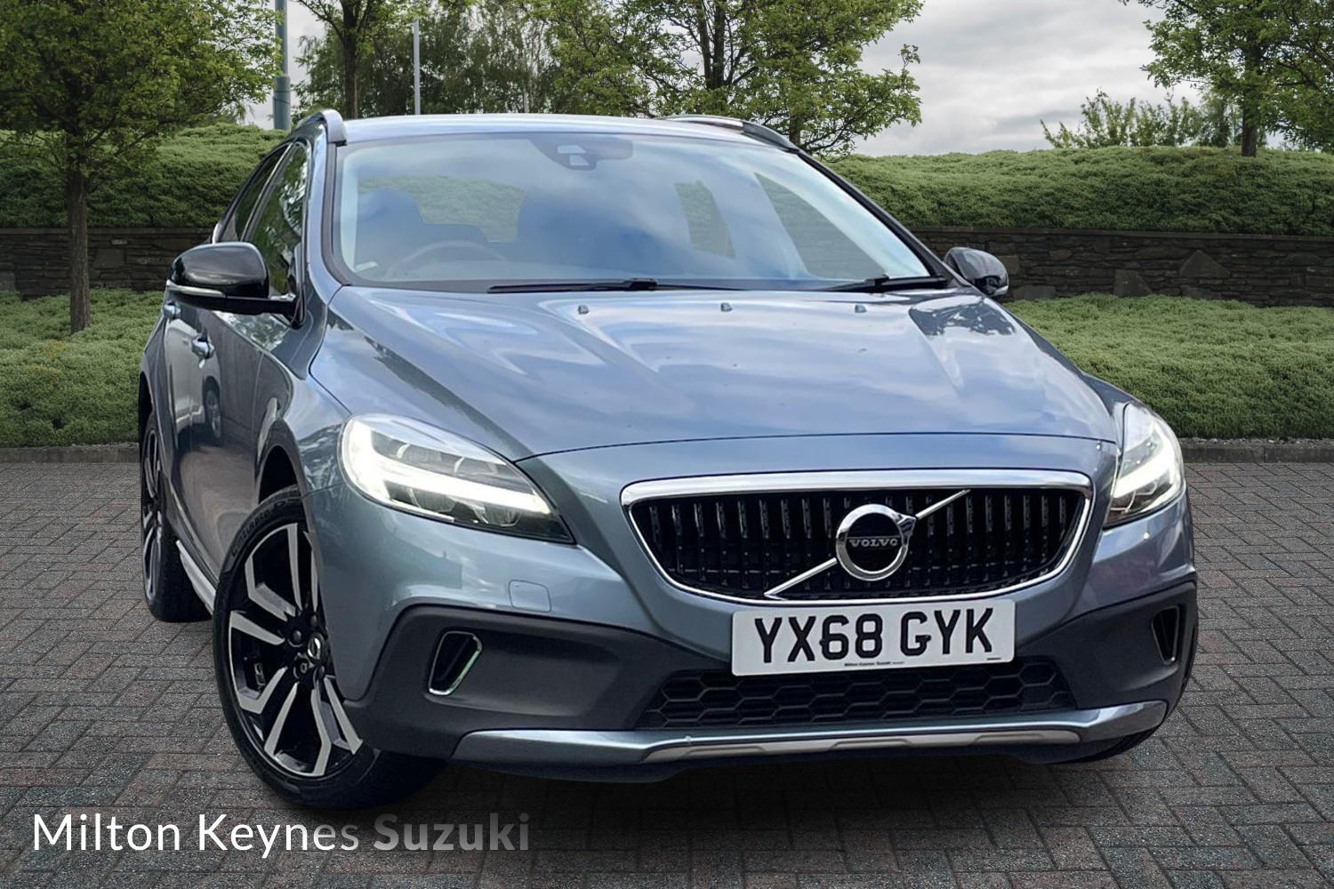 Main listing image - Volvo V40 Cross Country