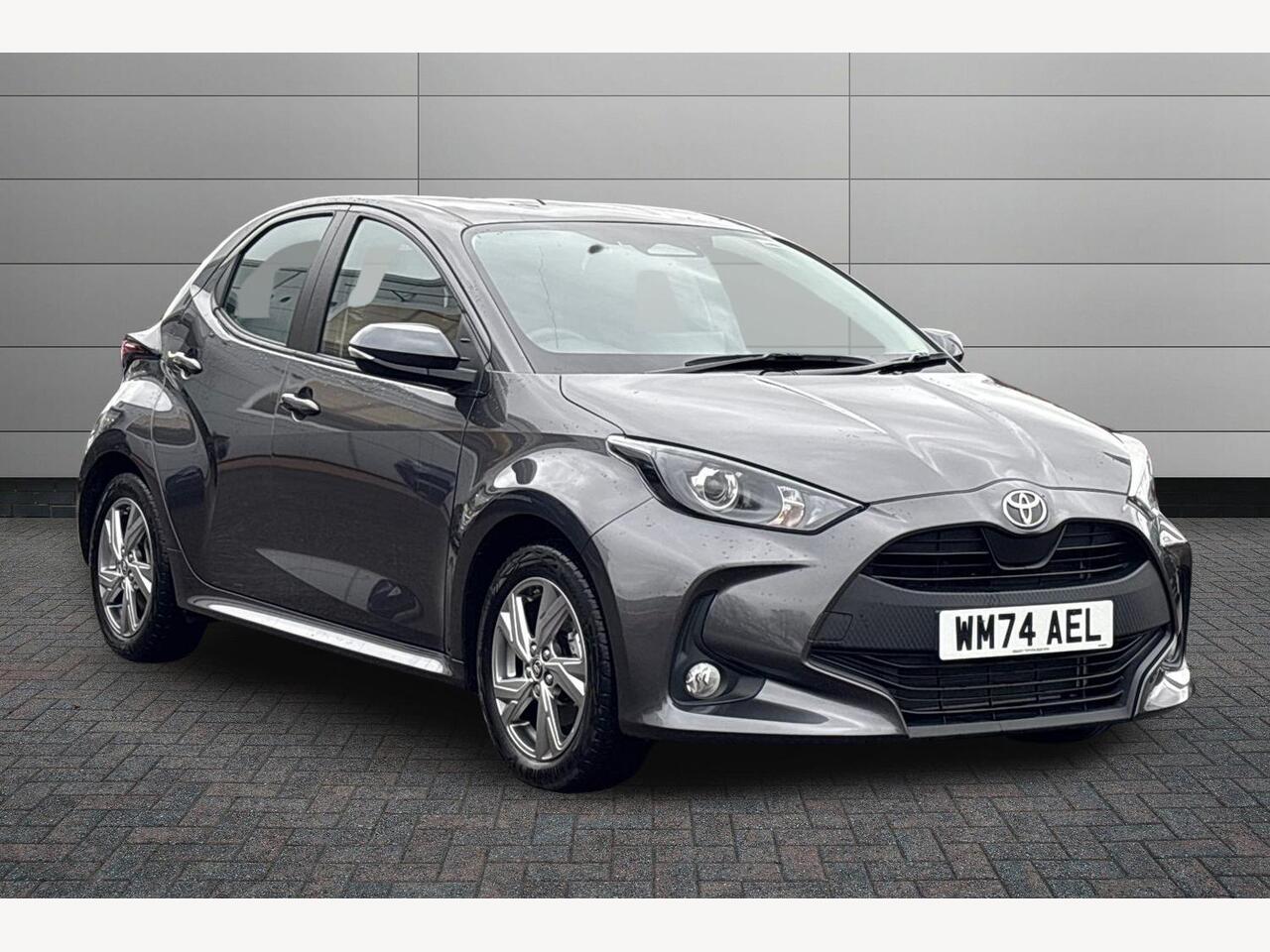 Main listing image - Toyota Yaris