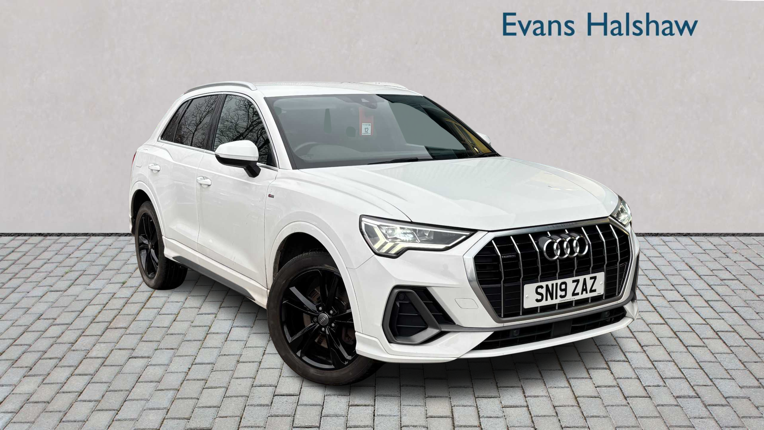 Main listing image - Audi Q3