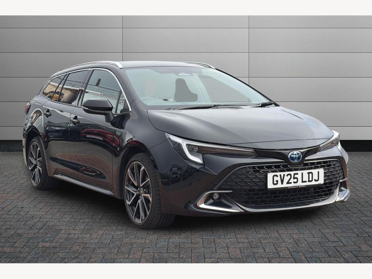 Main listing image - Toyota Corolla Touring Sport