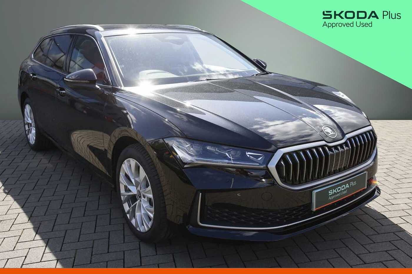 Main listing image - Skoda Superb Estate