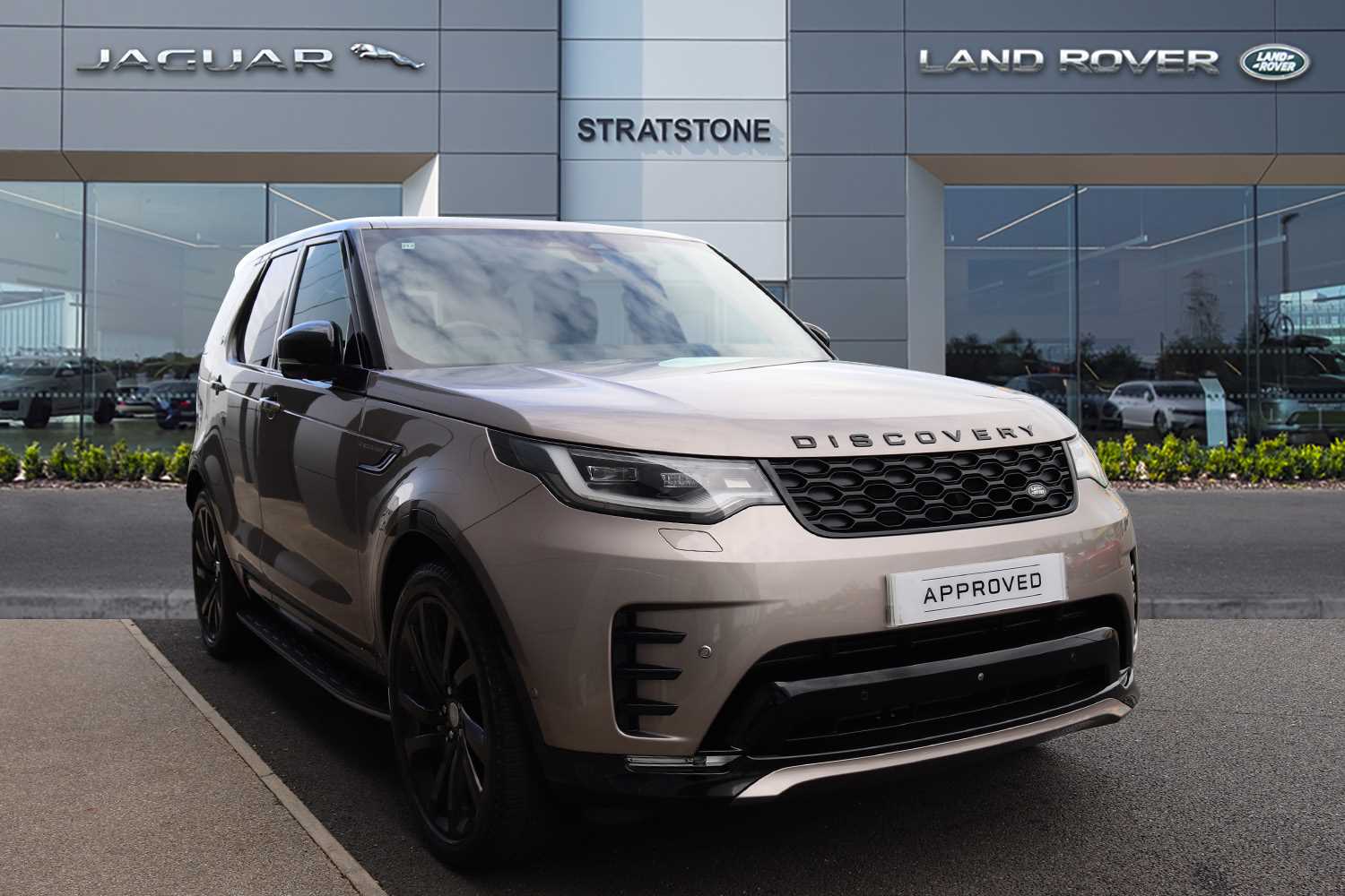 Main listing image - Land Rover Discovery