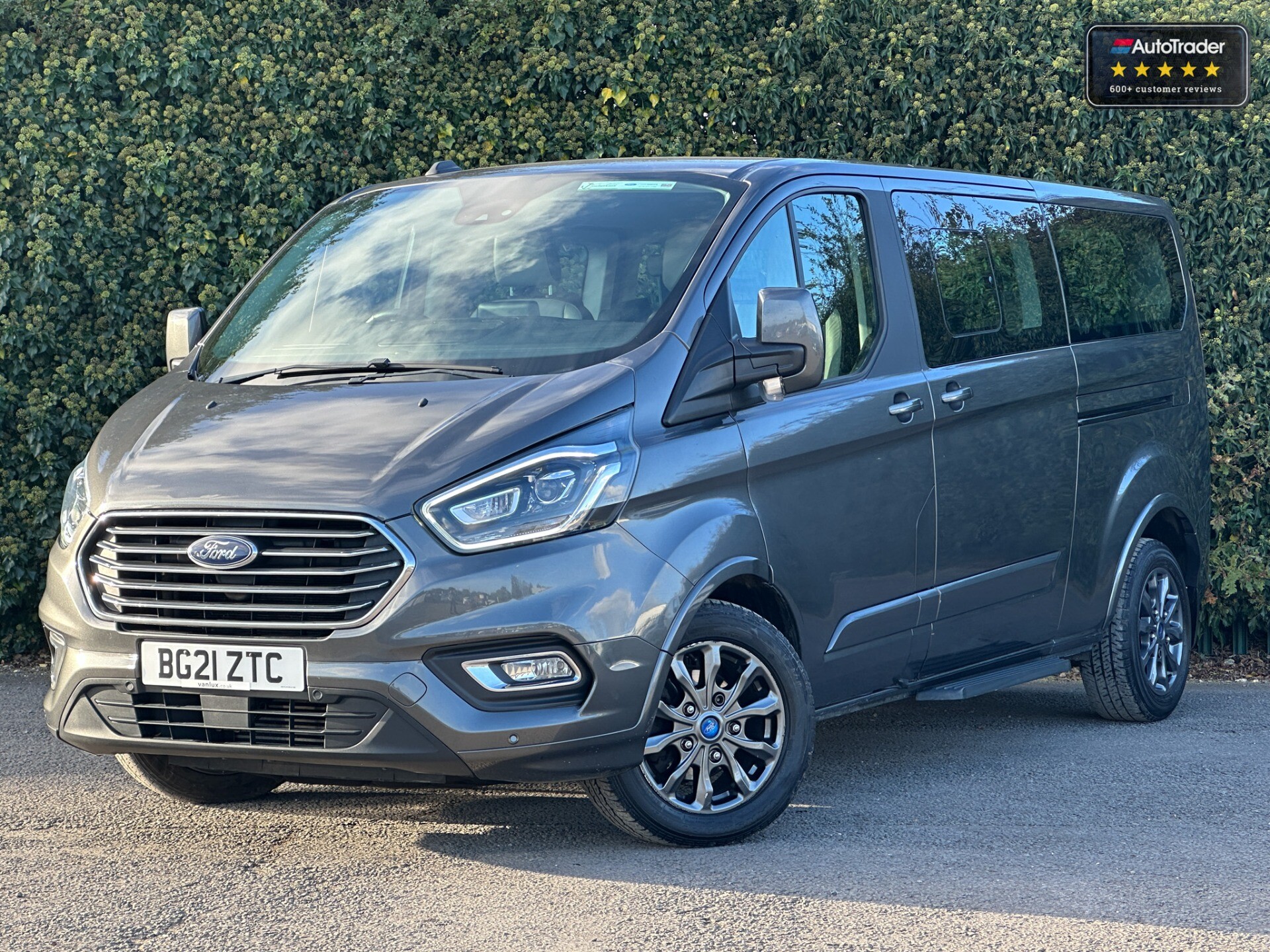 Main listing image - Ford Tourneo Custom