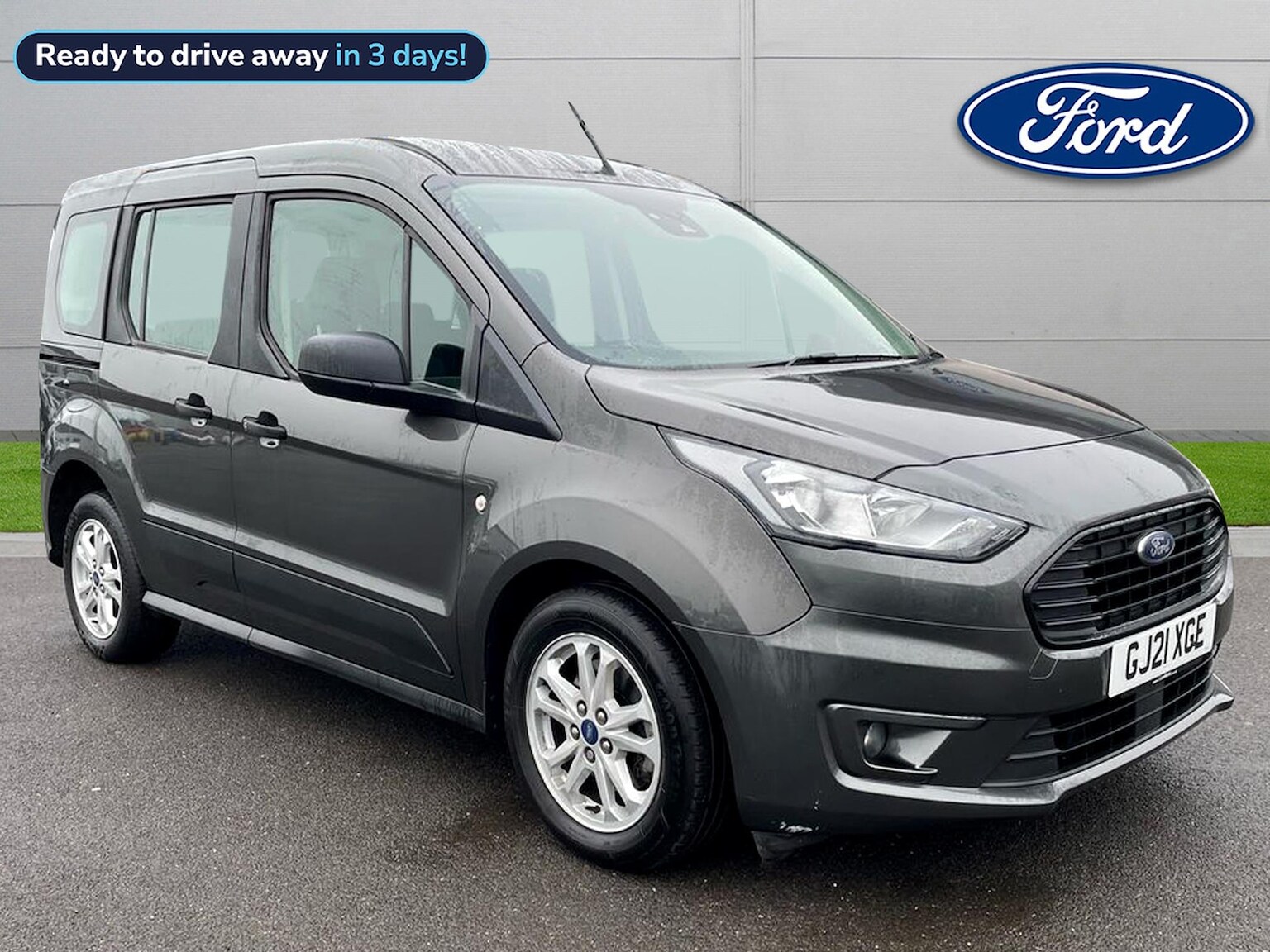 Main listing image - Ford Tourneo Connect