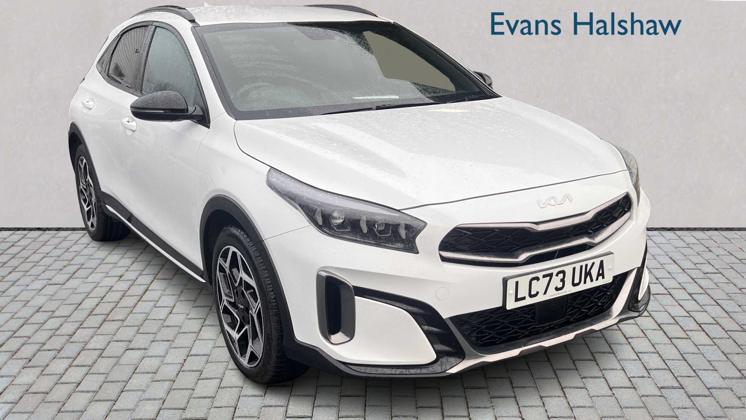 Main listing image - Kia XCeed