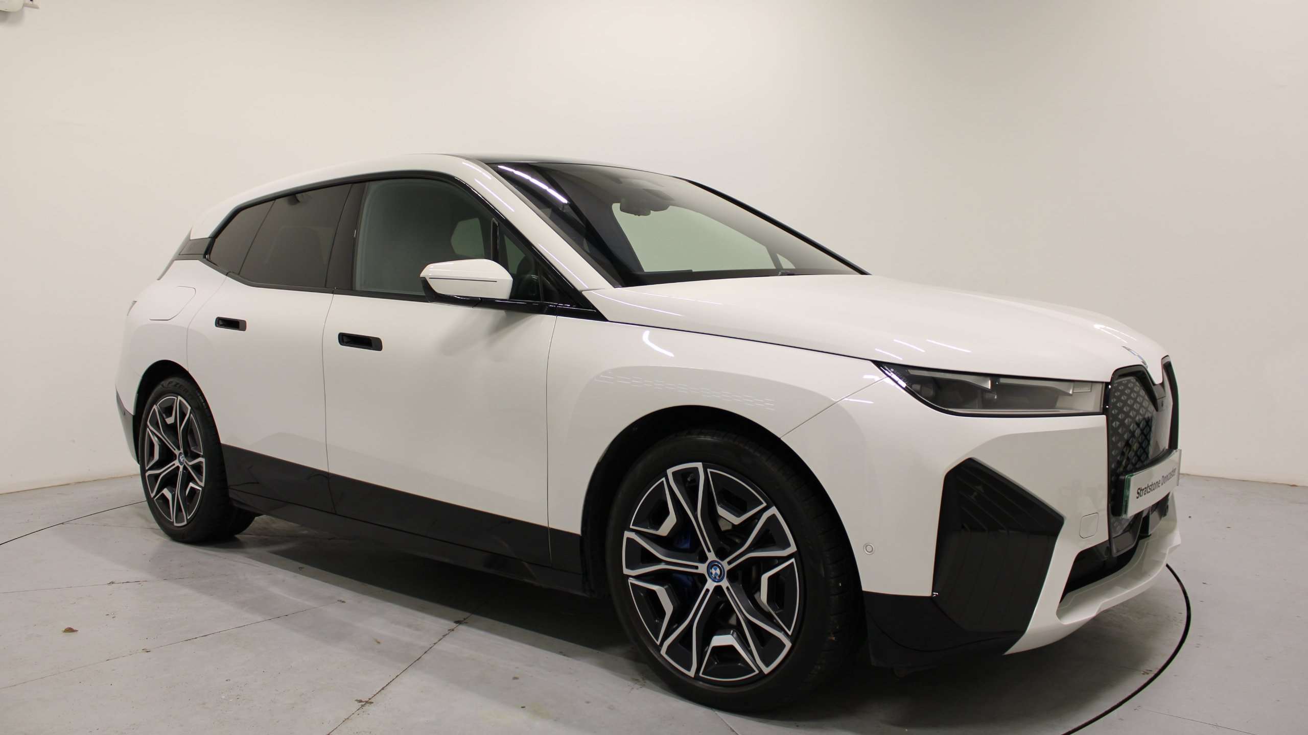 Main listing image - BMW iX