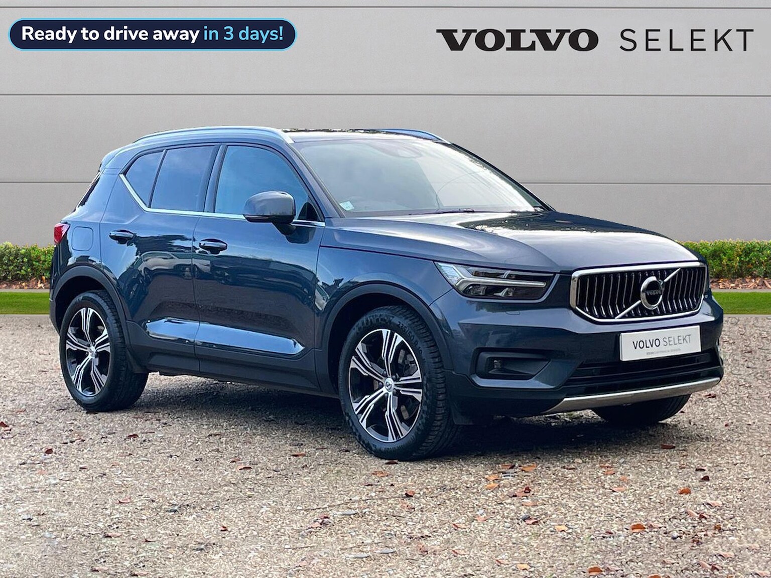 Main listing image - Volvo XC40 Recharge